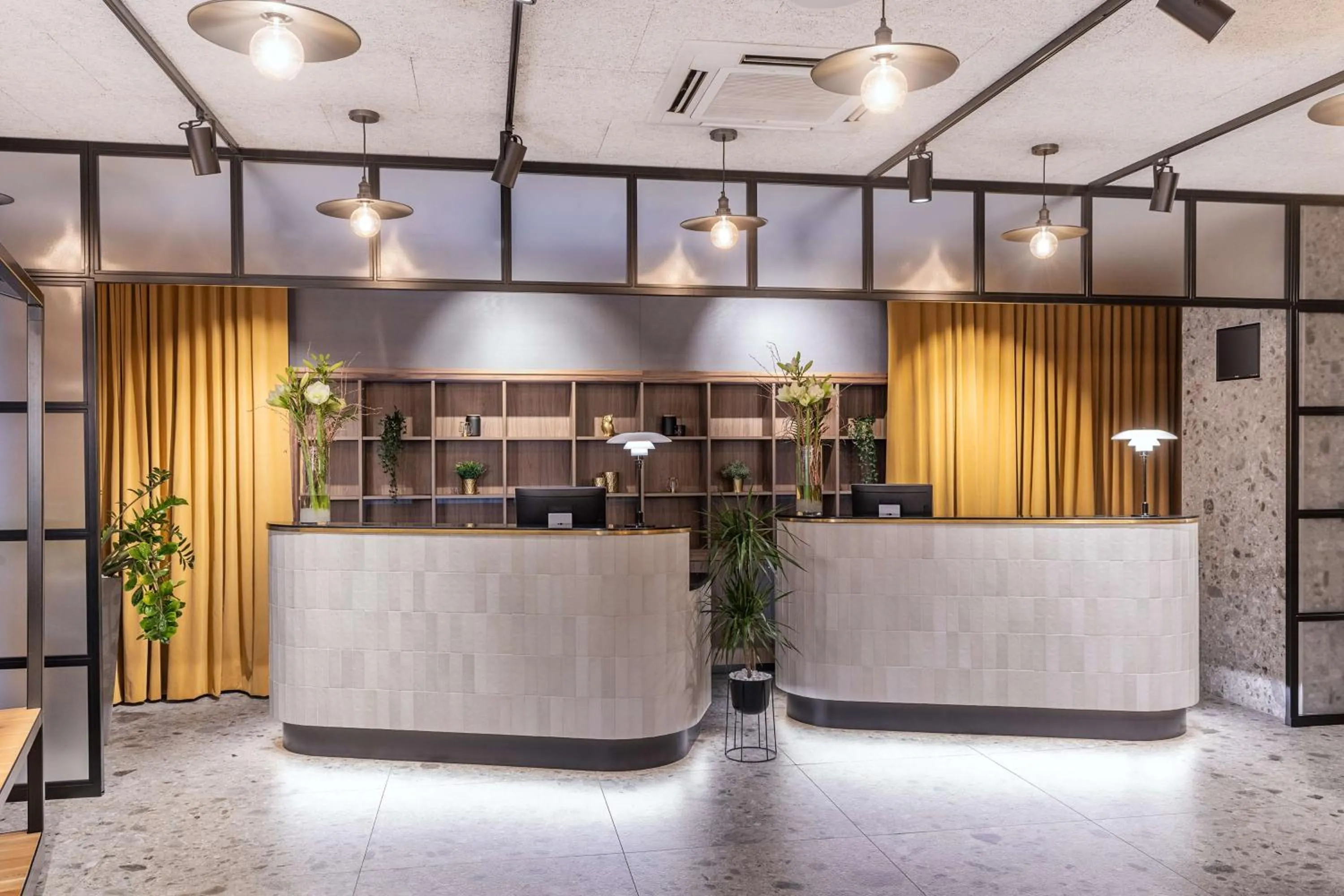 Lobby or reception in NH Hamburg Altona