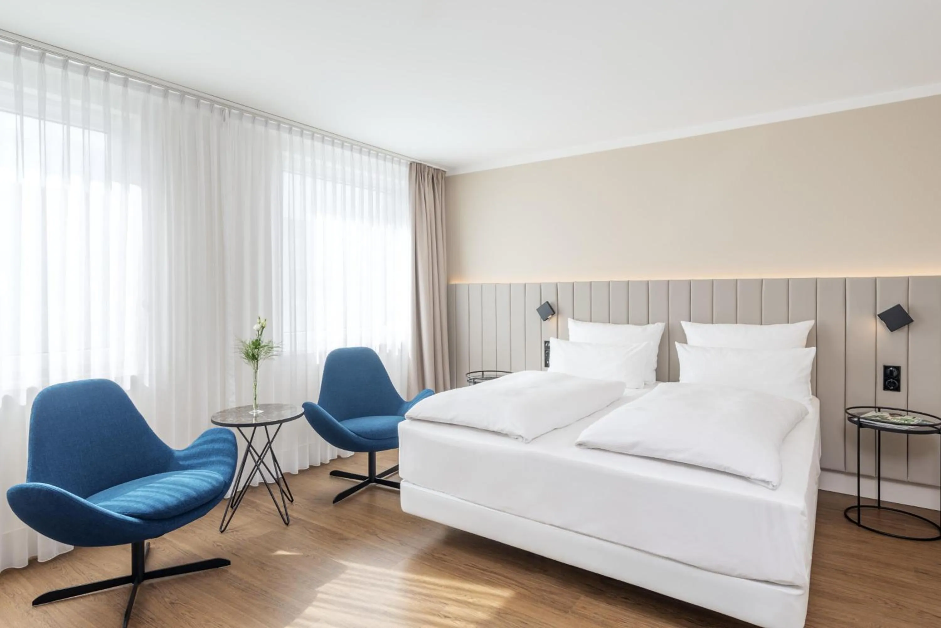 Bedroom, Bed in NH Köln Altstadt