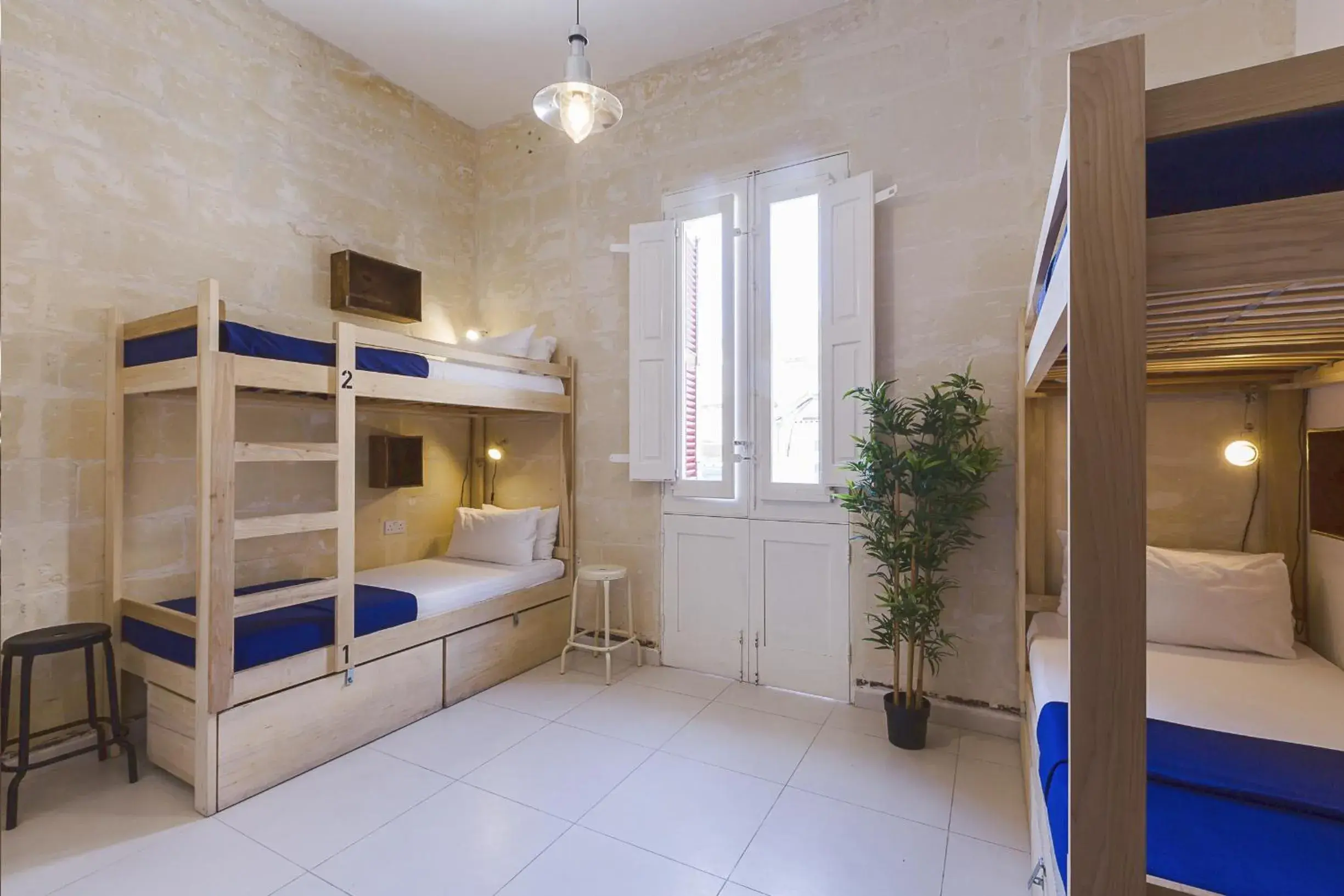 Bed in 4-Bed Mixed Dormitory Room with Spa Access in Two Pillows Boutique Hostel Bed in 4-Bed Mixed Dormitory Room with Spa Access in Two Pillows Boutique Hostel