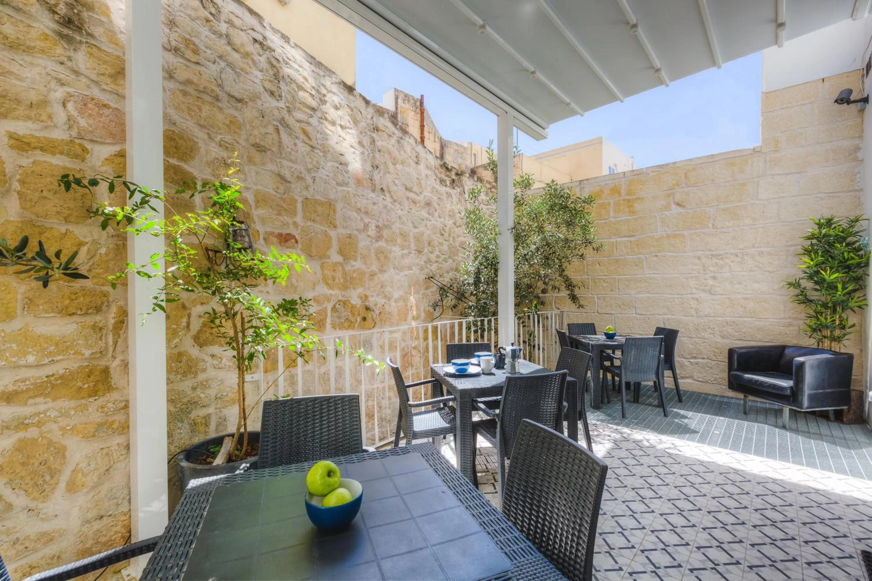 Balcony/Terrace in Two Pillows Boutique Hostel