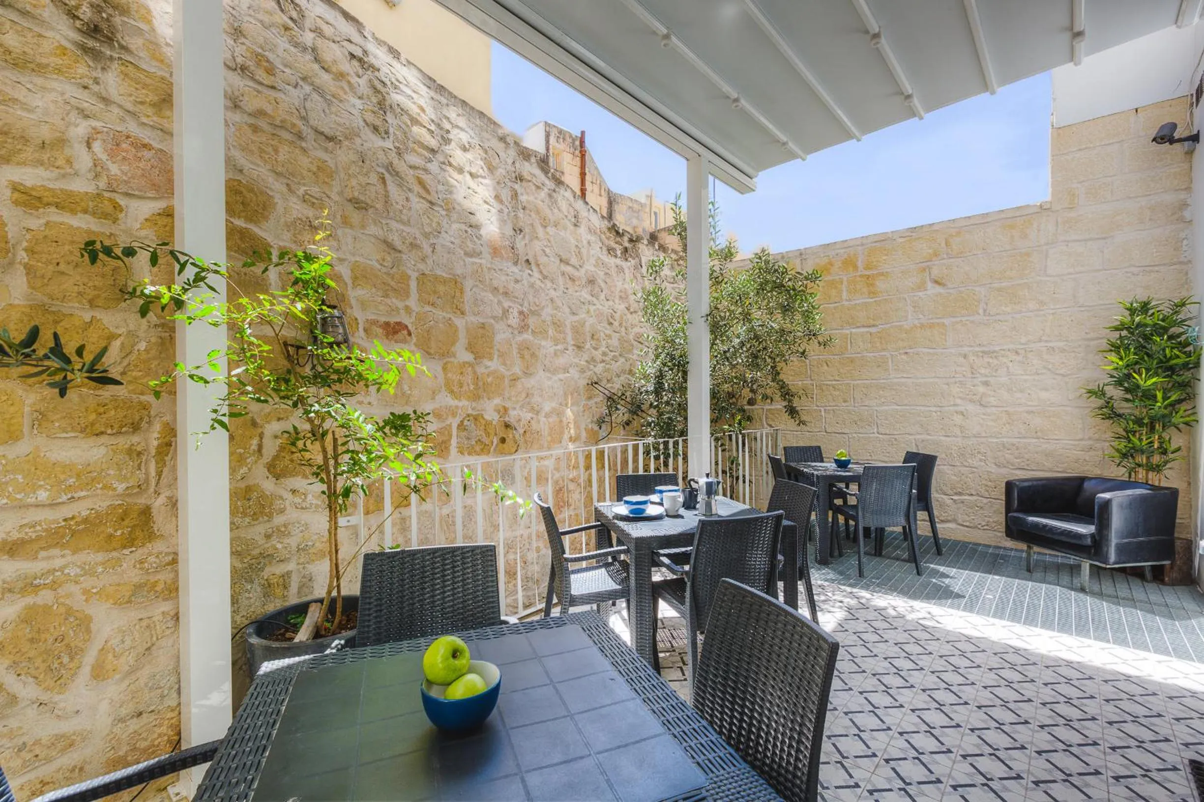 Two Pillows Boutique Hostel