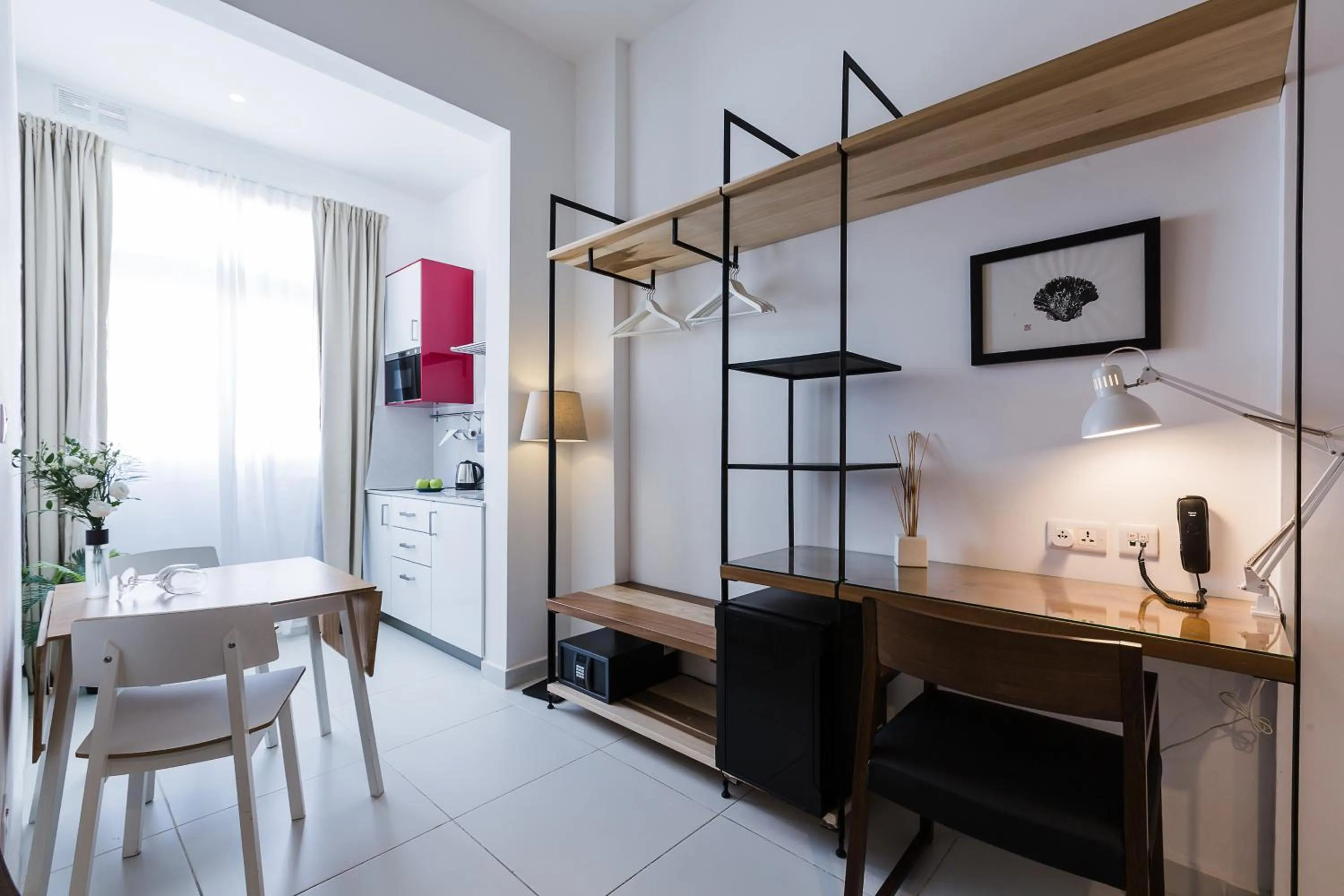 Coffee/tea facilities in Two Pillows Boutique Hostel