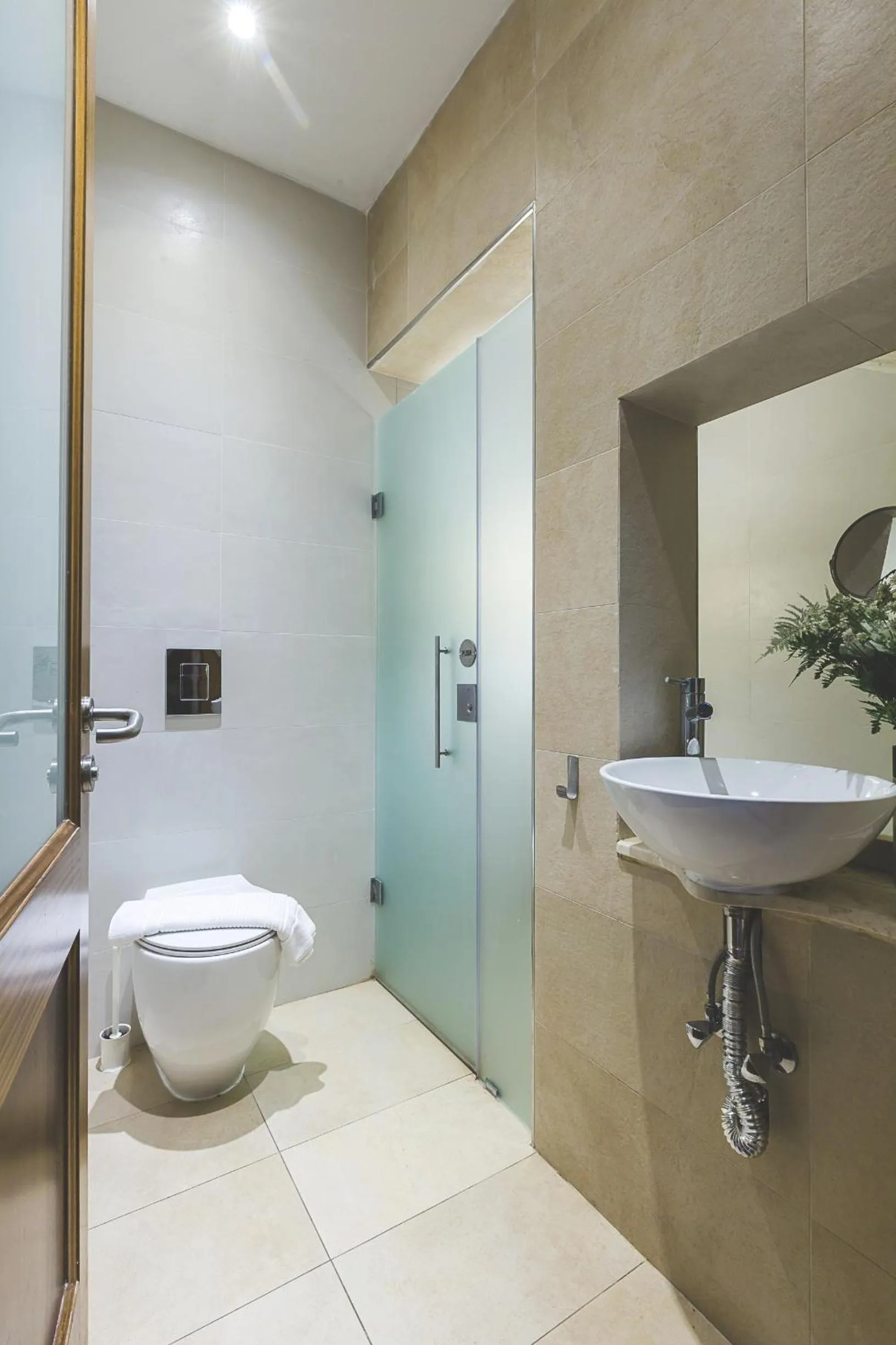 Two Pillows Boutique Hostel