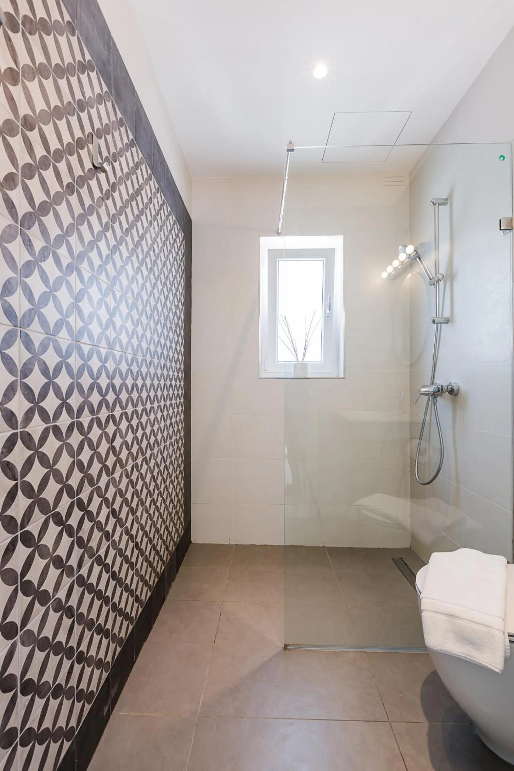 Two Pillows Boutique Hostel