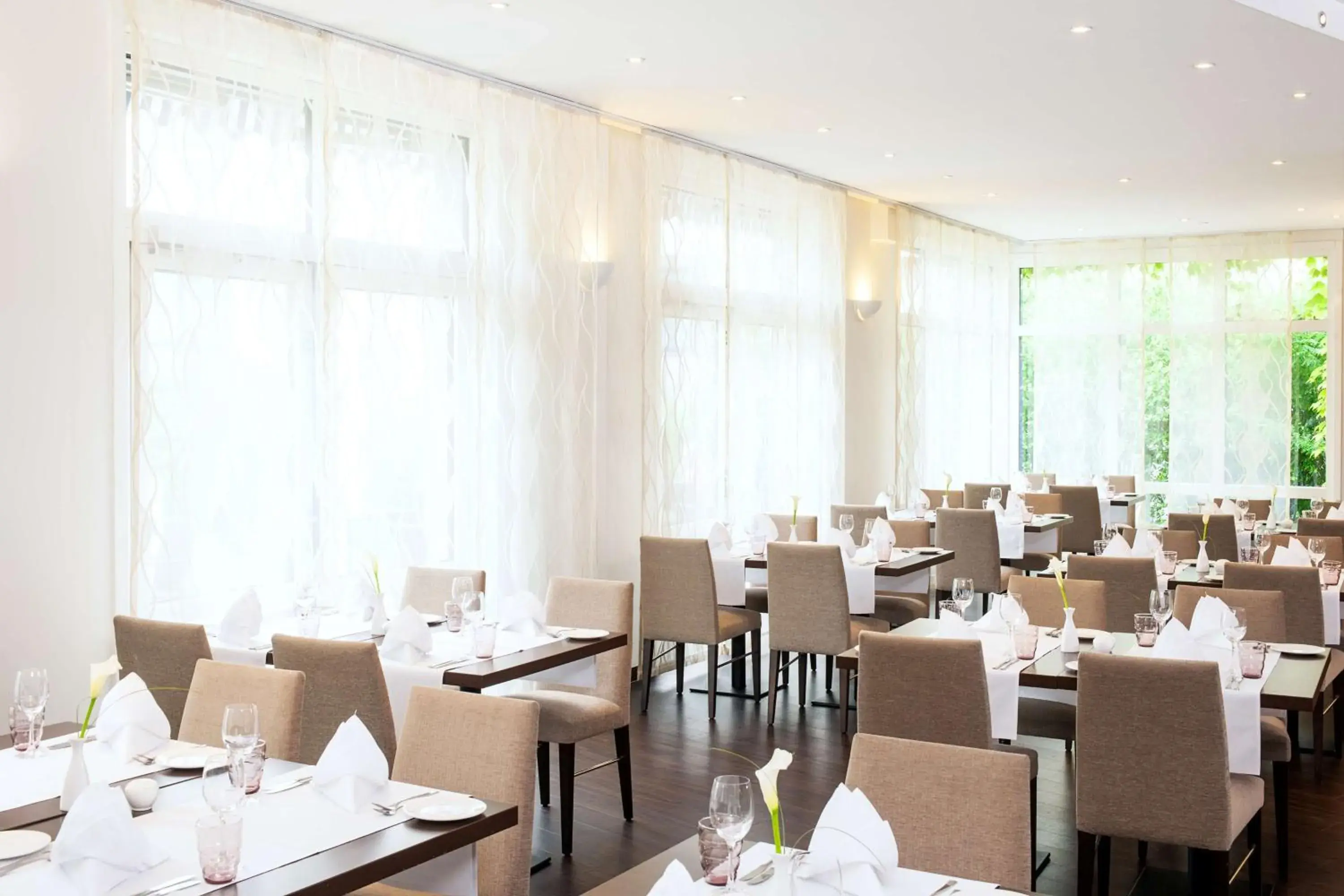 Restaurant/places to eat in NH München Airport Restaurant/places to eat in NH München Airport