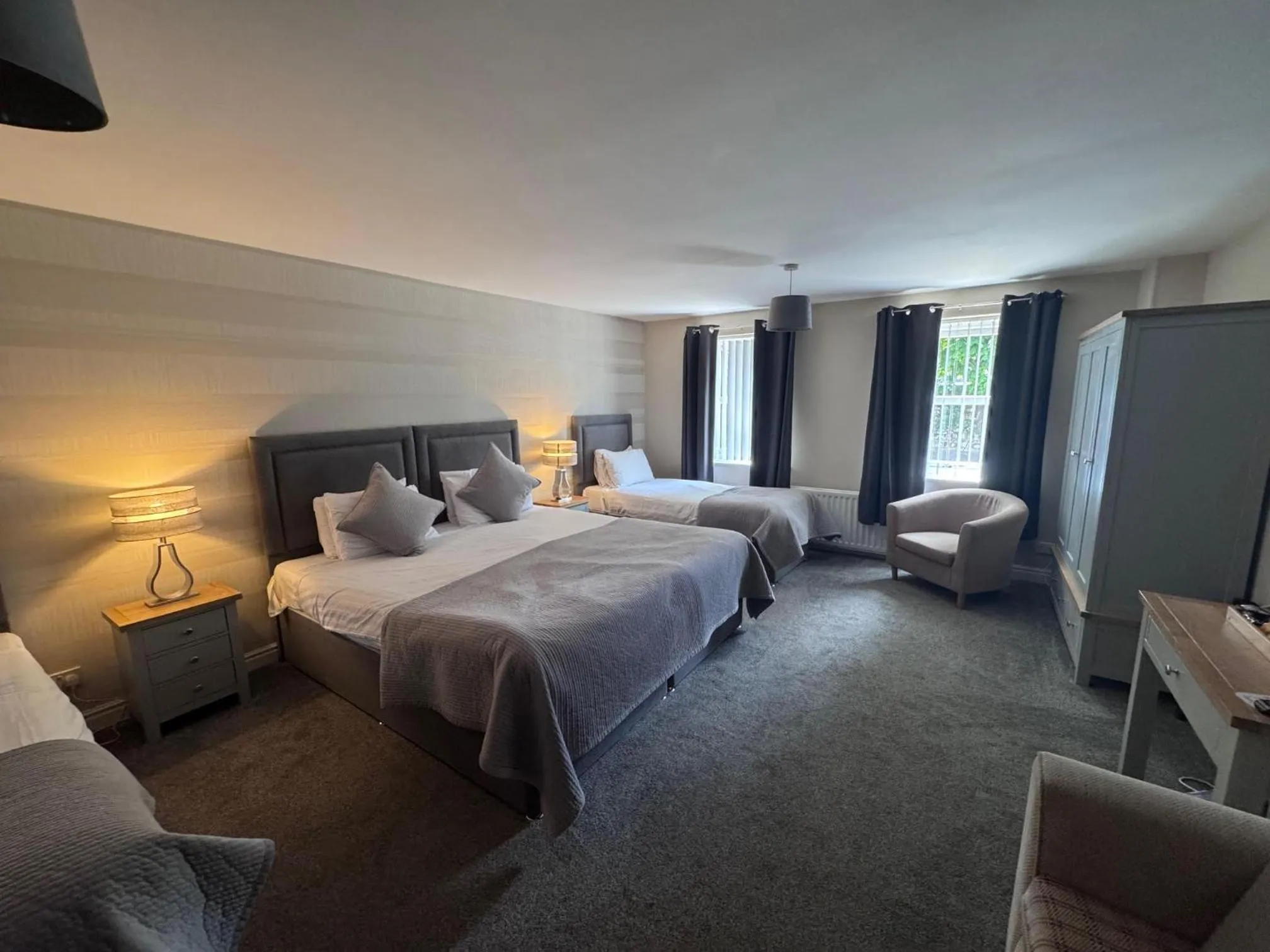 Bed in The Oaks Hotel