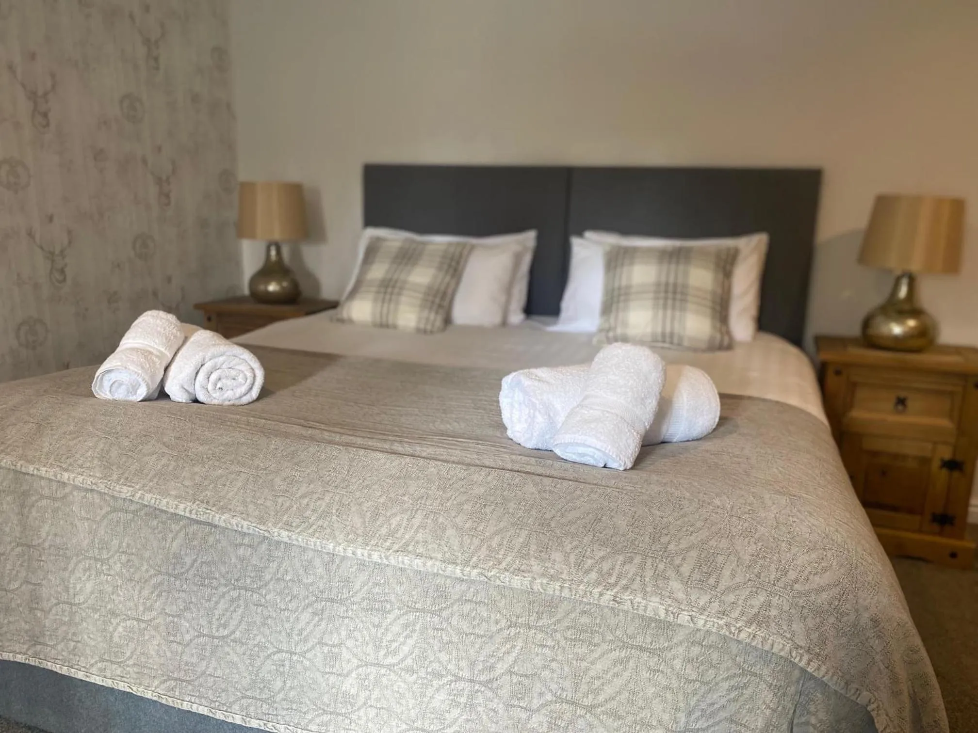 Bed in The Oaks Hotel