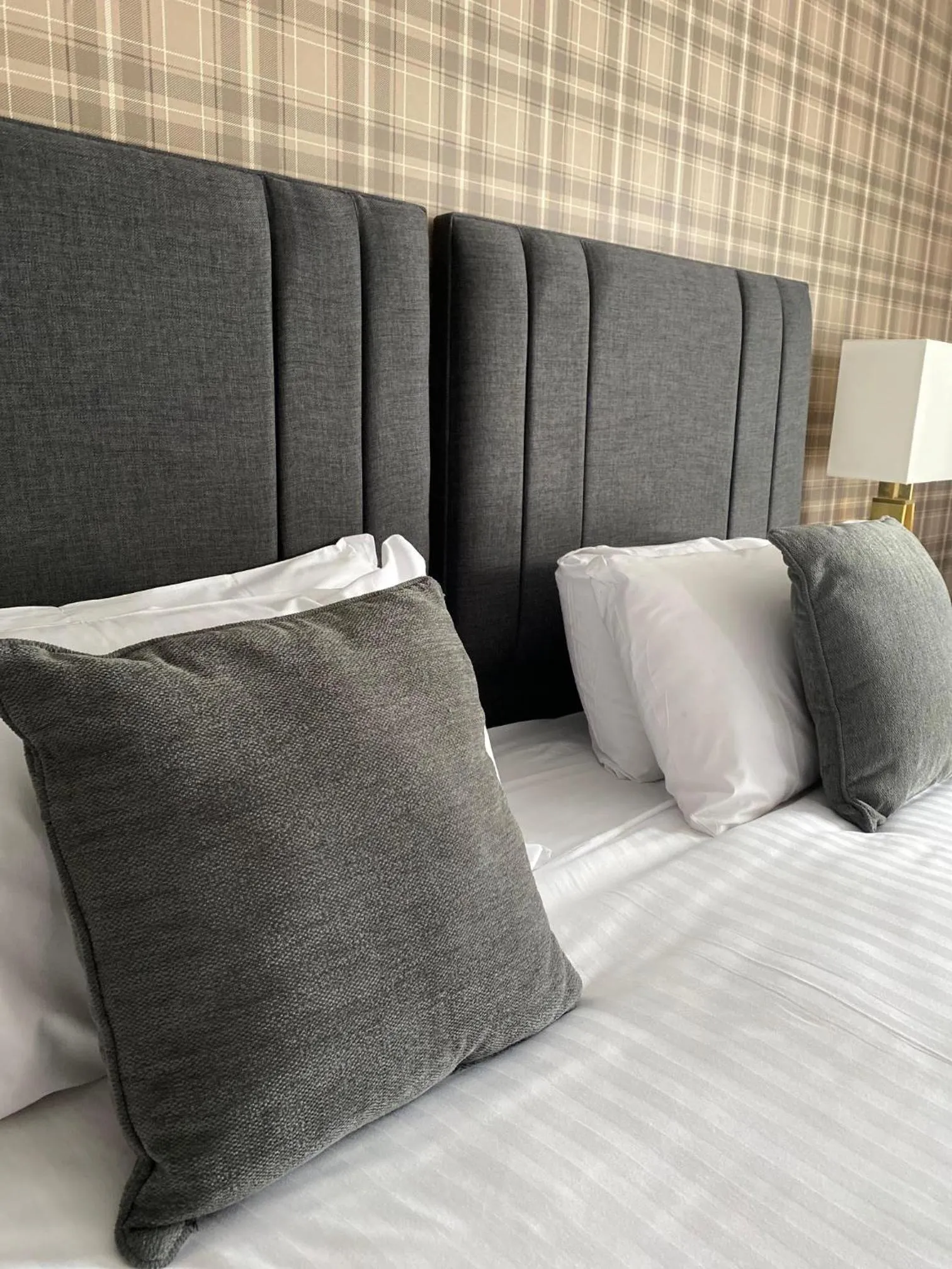 Bed in The Oaks Hotel