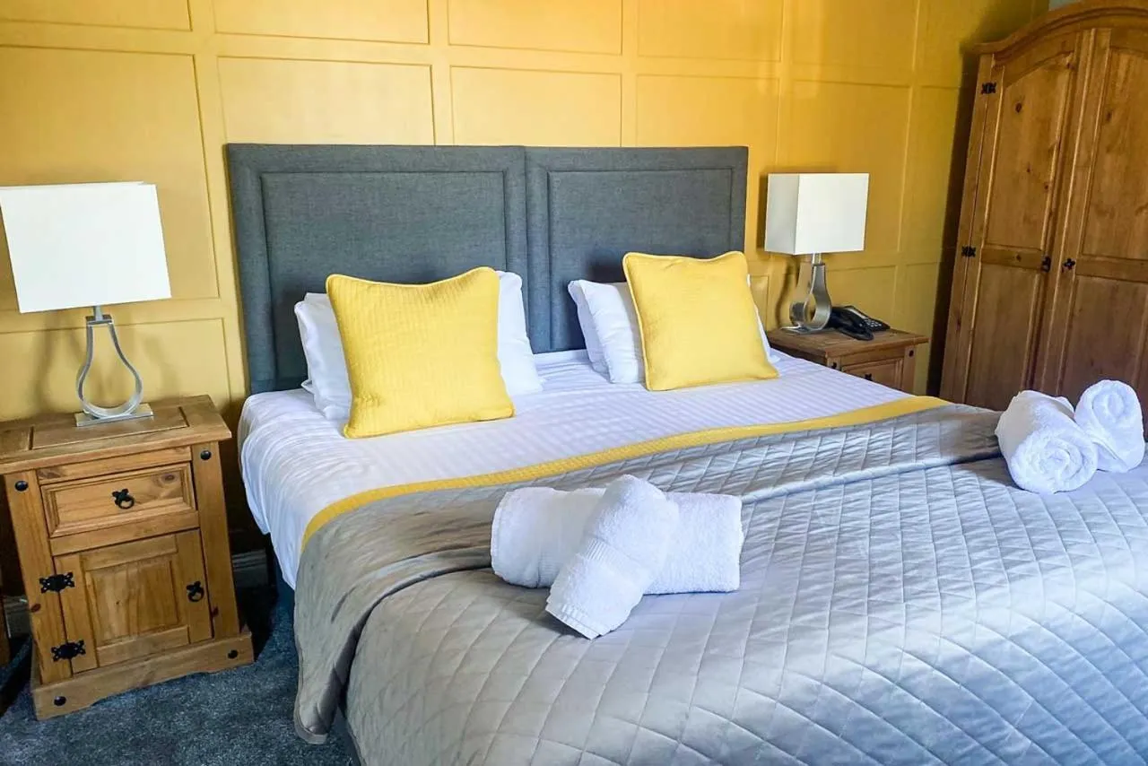 Bed in The Oaks Hotel