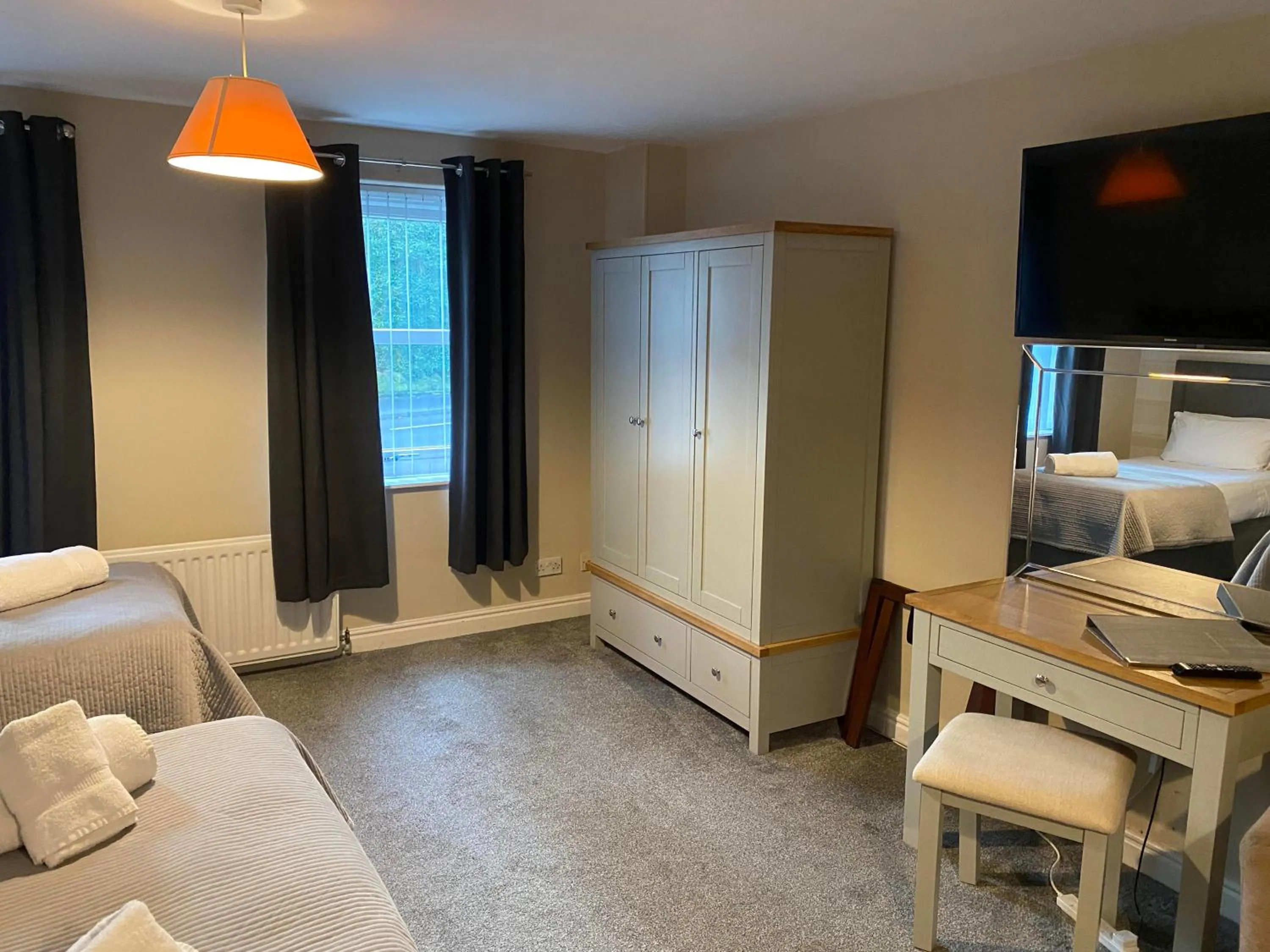 Bed in The Oaks Hotel