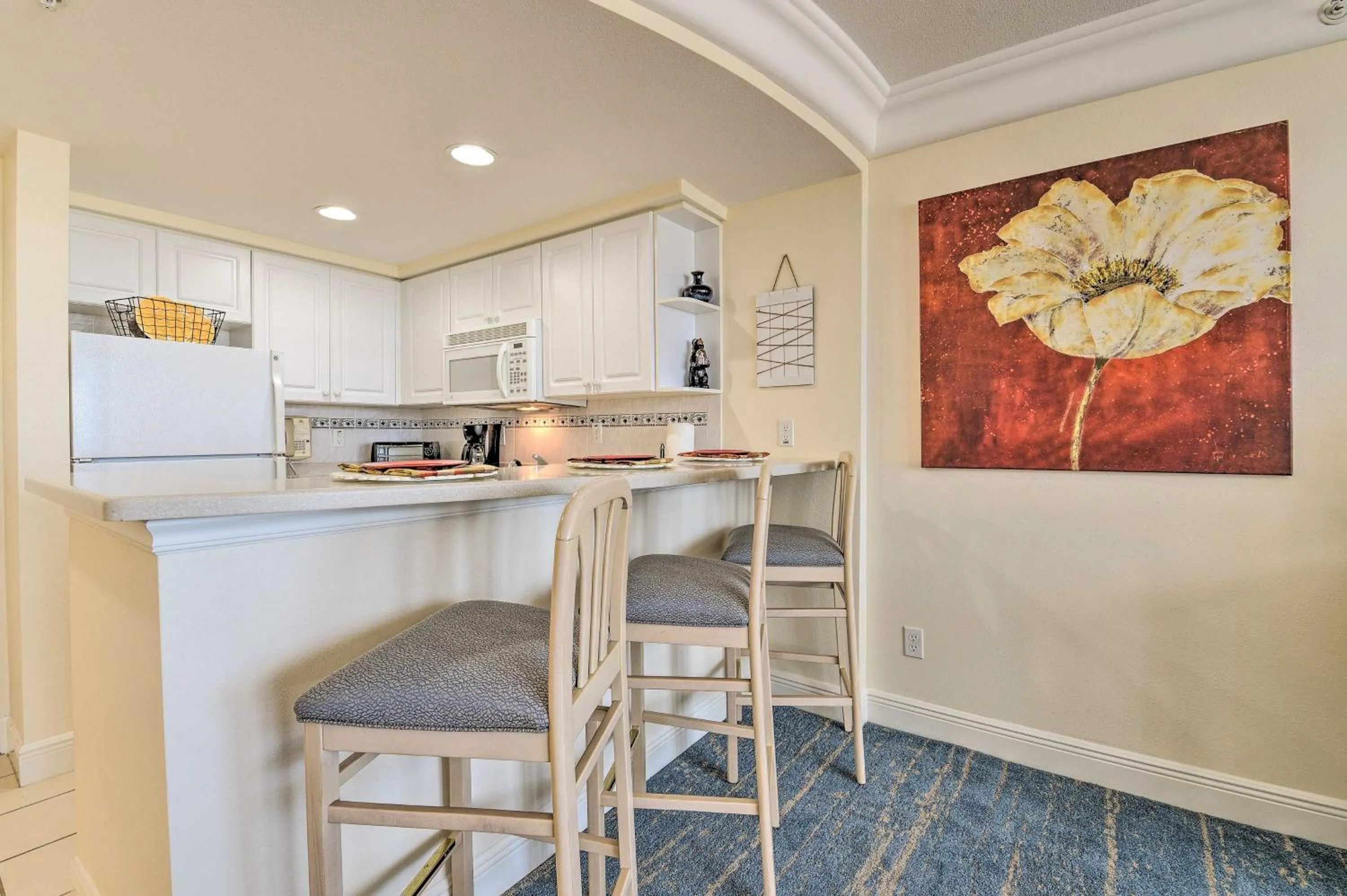 Daytona Beachfront Condo with Ocean View