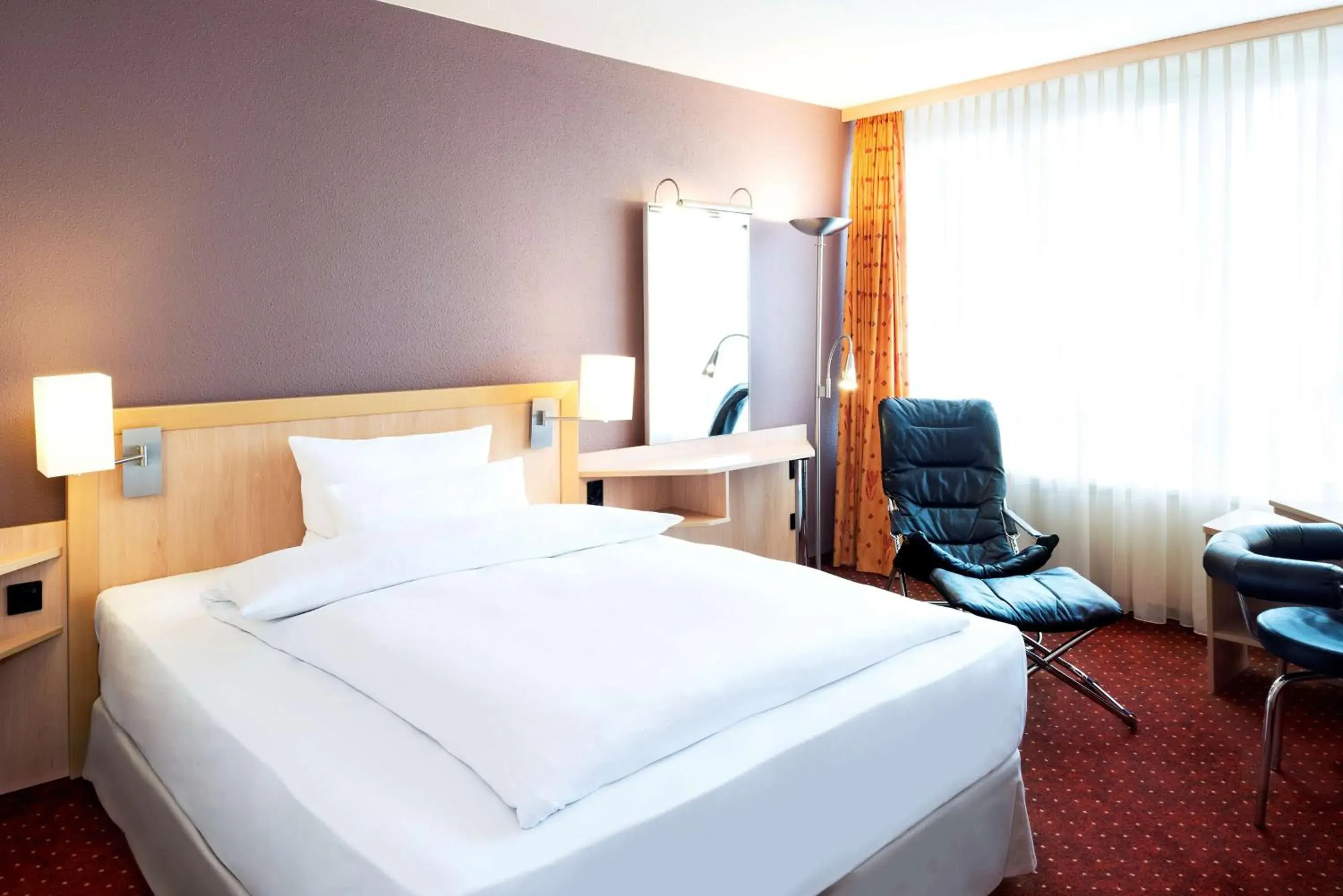 Photo of the whole room, Bed in NH Leipzig Messe Photo of the whole room, Bed in NH Leipzig Messe