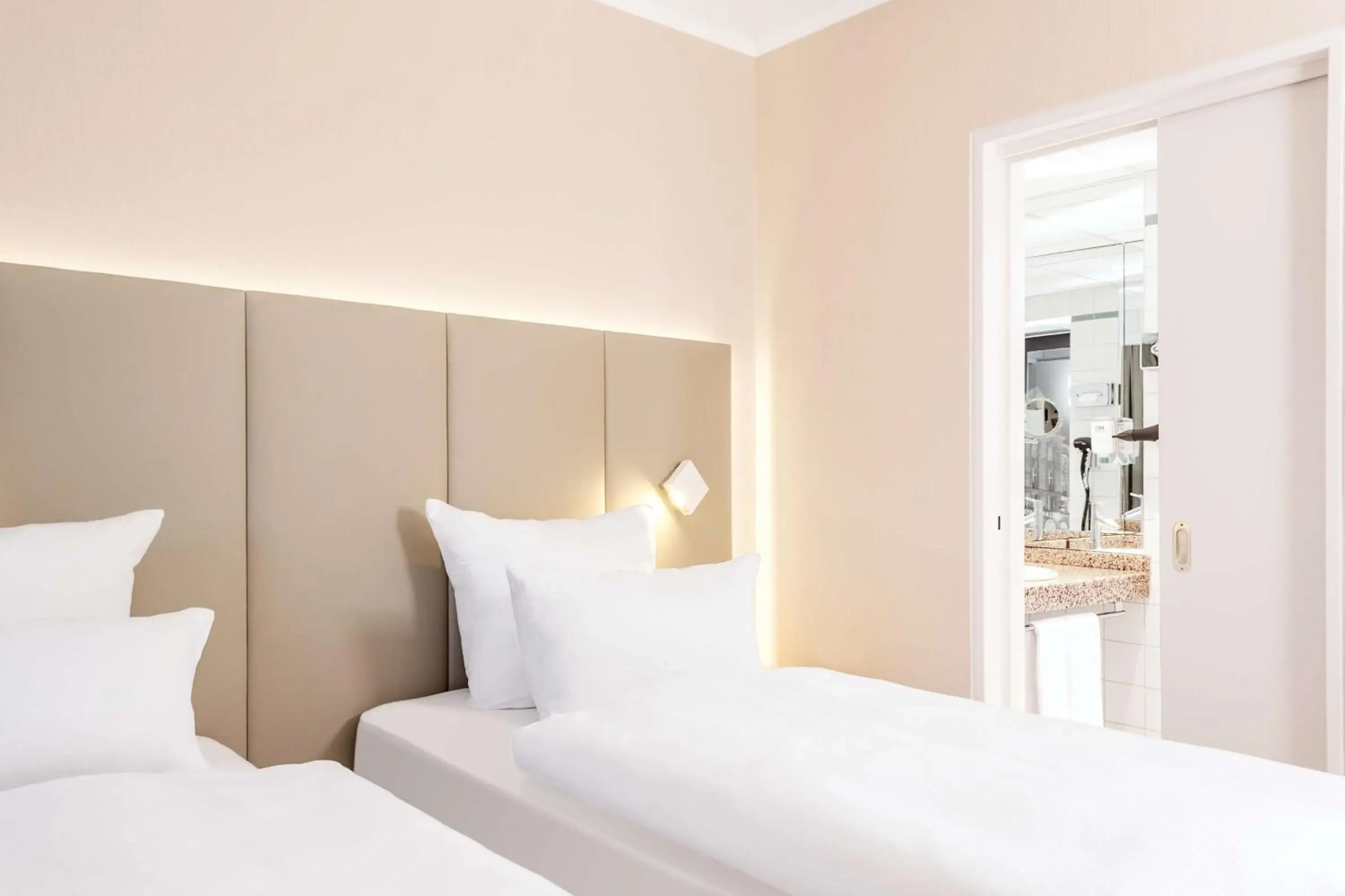 Photo of the whole room, Bed in NH Dortmund Photo of the whole room, Bed in NH Dortmund