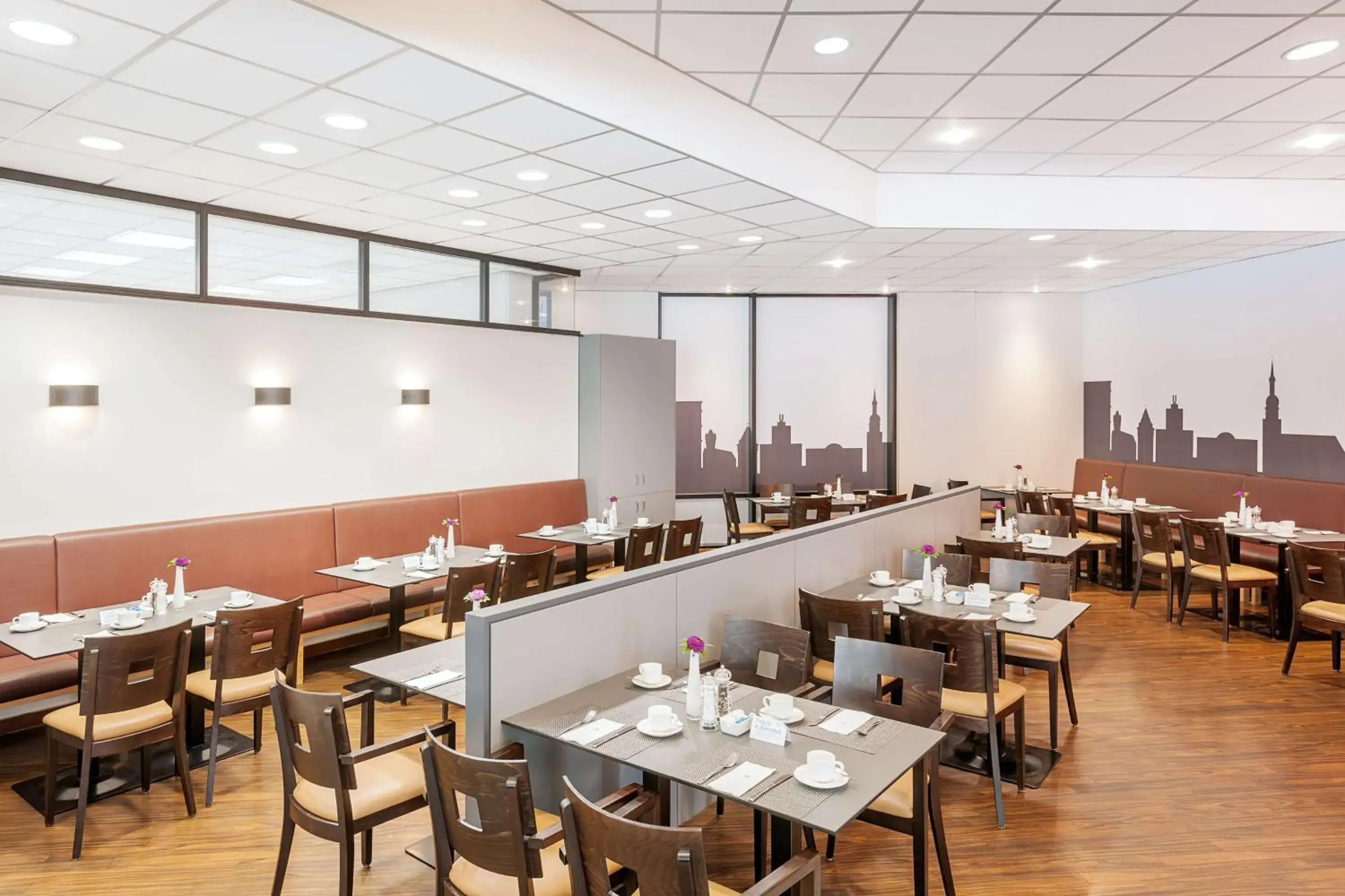 Restaurant/places to eat in NH Dortmund Restaurant/places to eat in NH Dortmund