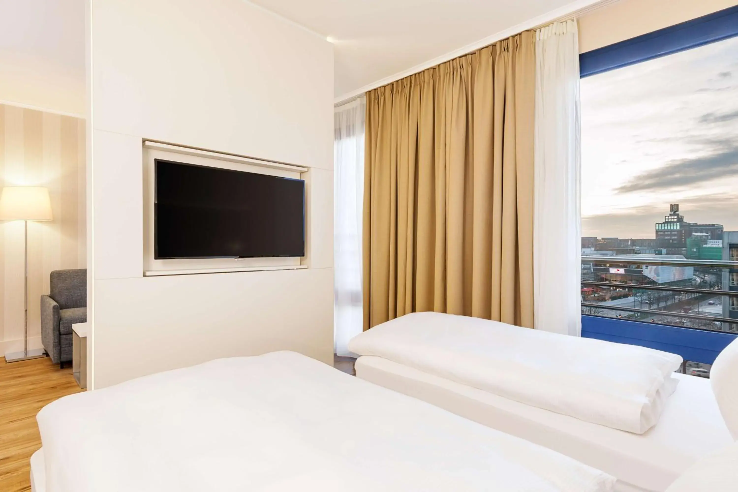 Photo of the whole room, Bed in NH Dortmund Photo of the whole room, Bed in NH Dortmund