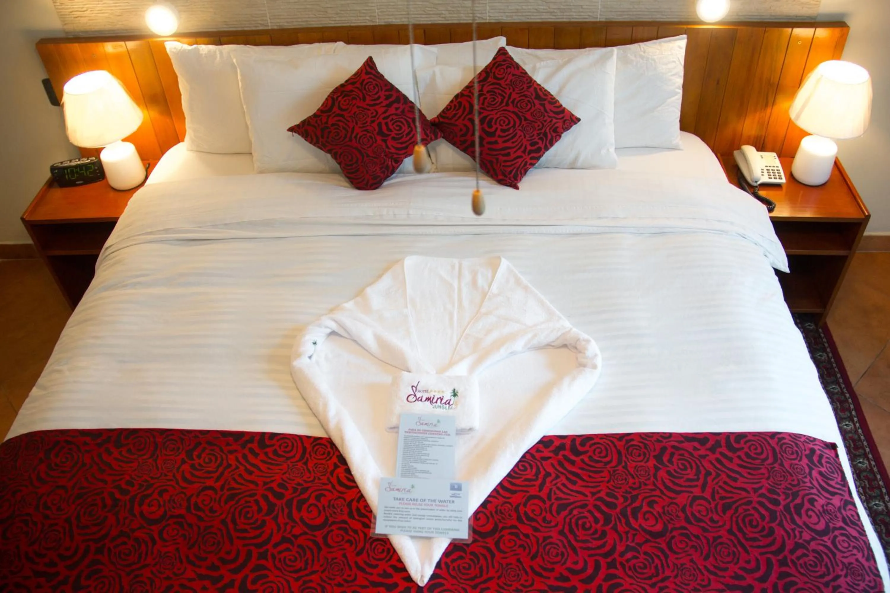 Bed in Samiria Jungle Hotel