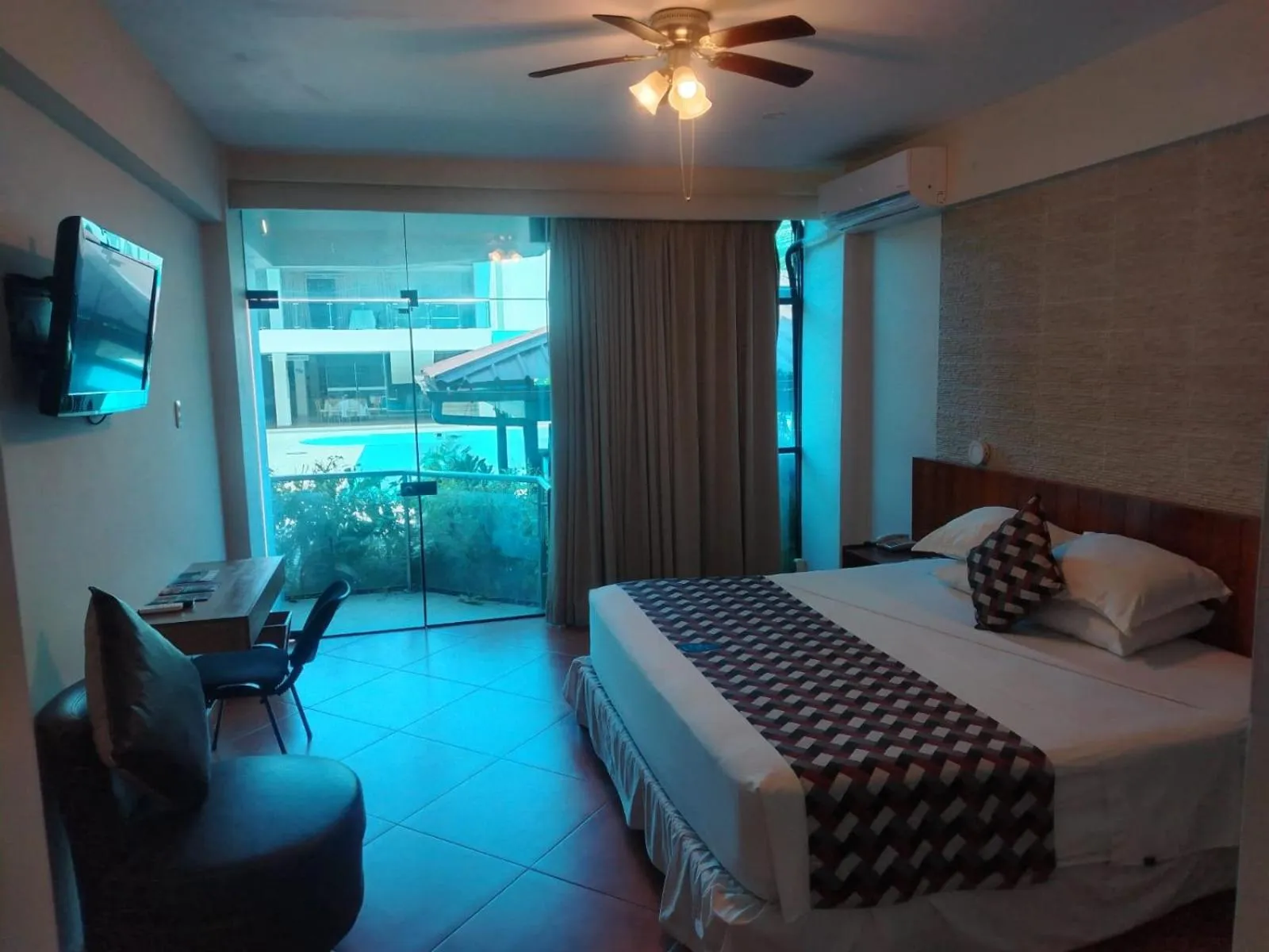 Bed in Samiria Jungle Hotel