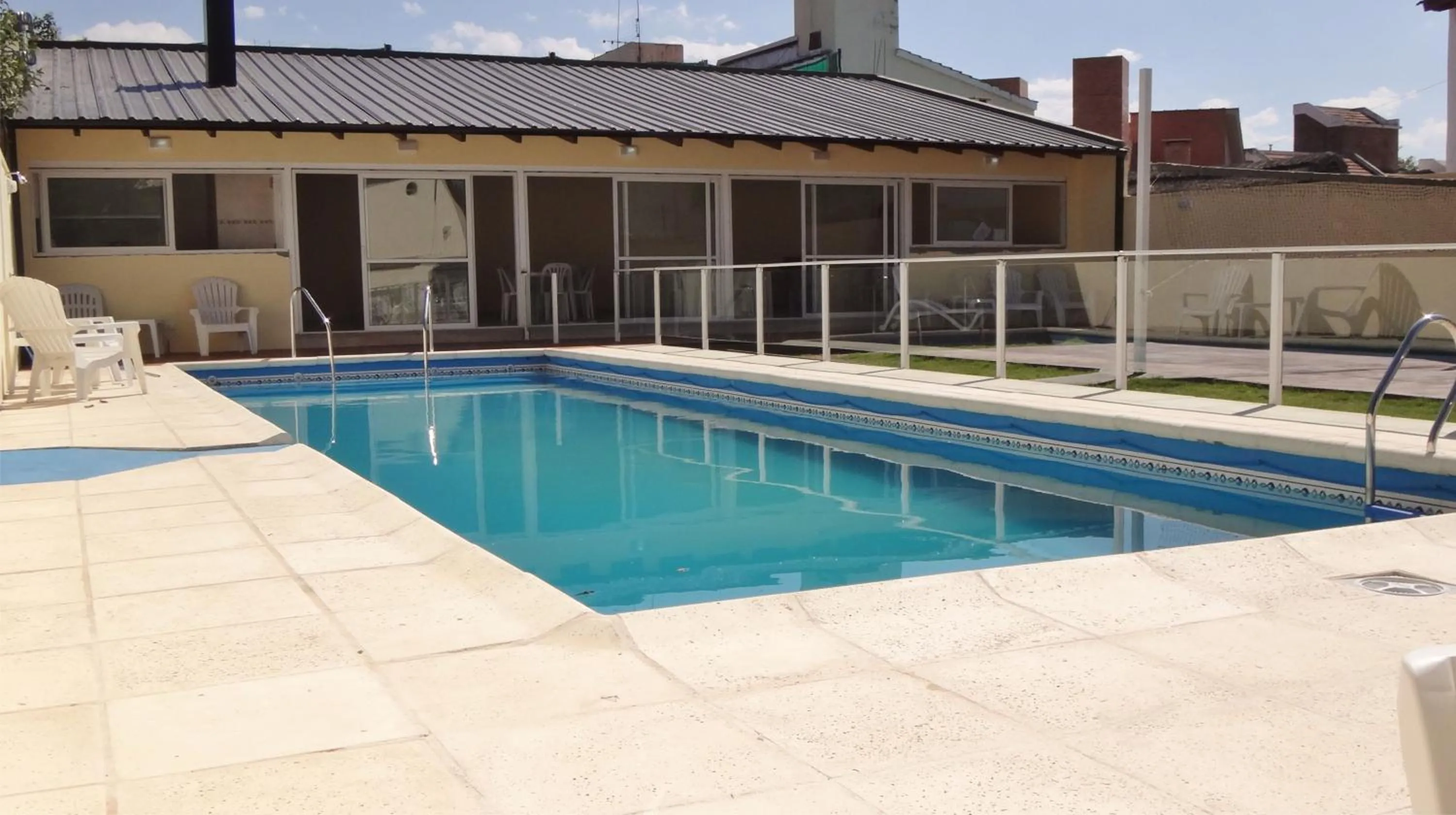 Swimming pool in Duplex del Sol