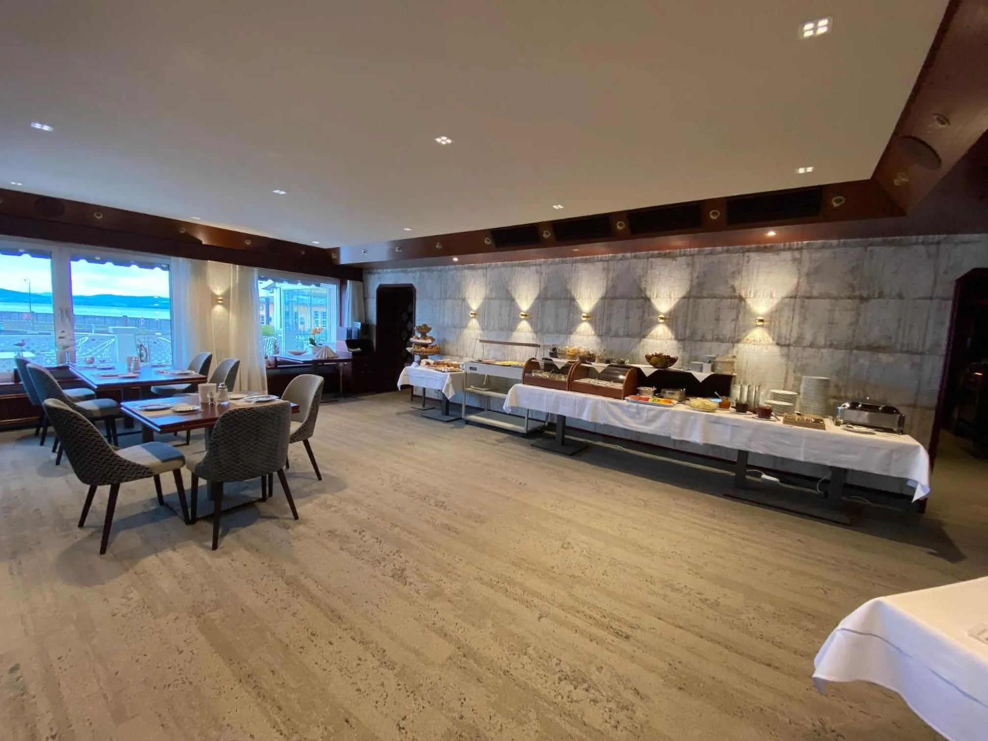 Breakfast, Bed in Akzent Hotel Löwen