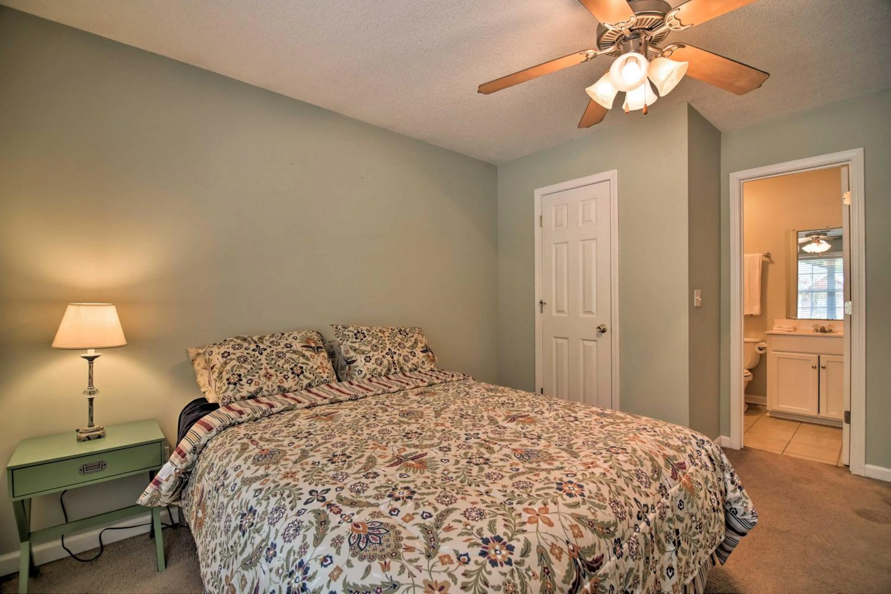 Bed in Charming Oxford Home about 1 Mi to Ole Miss Campus