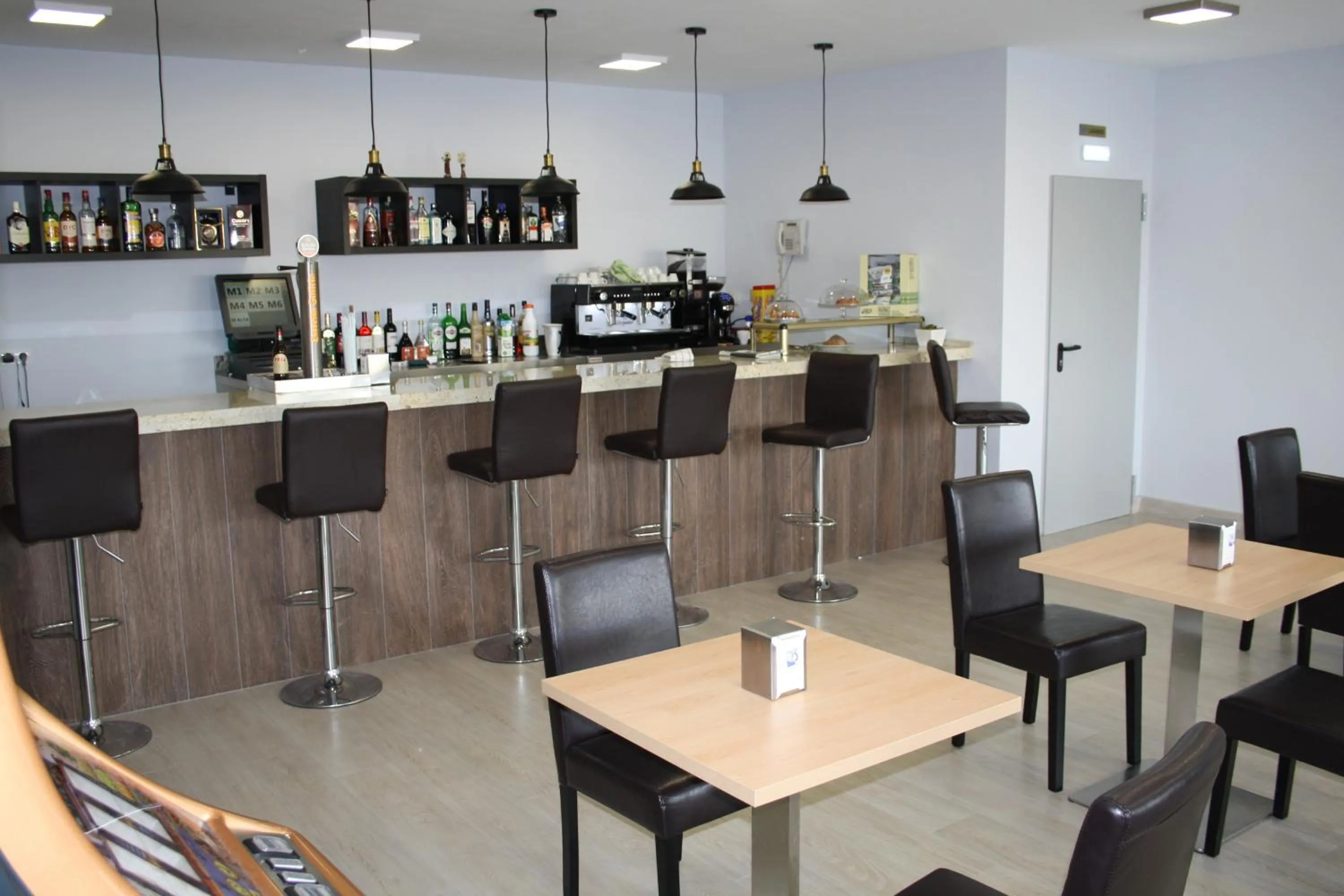 Lounge or bar in Hotel Mar de Aragón