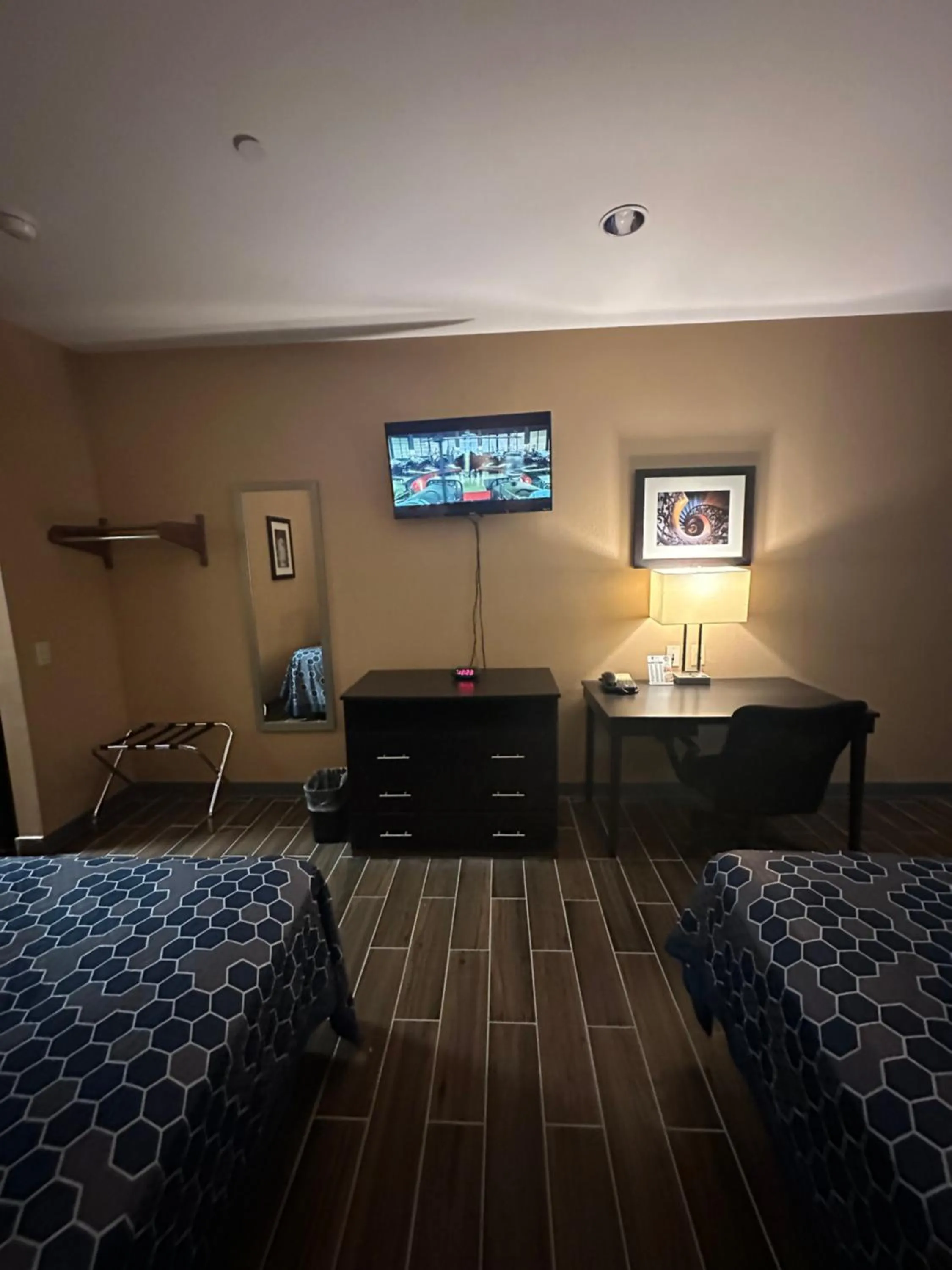 Bed in Executive Inn & Suites