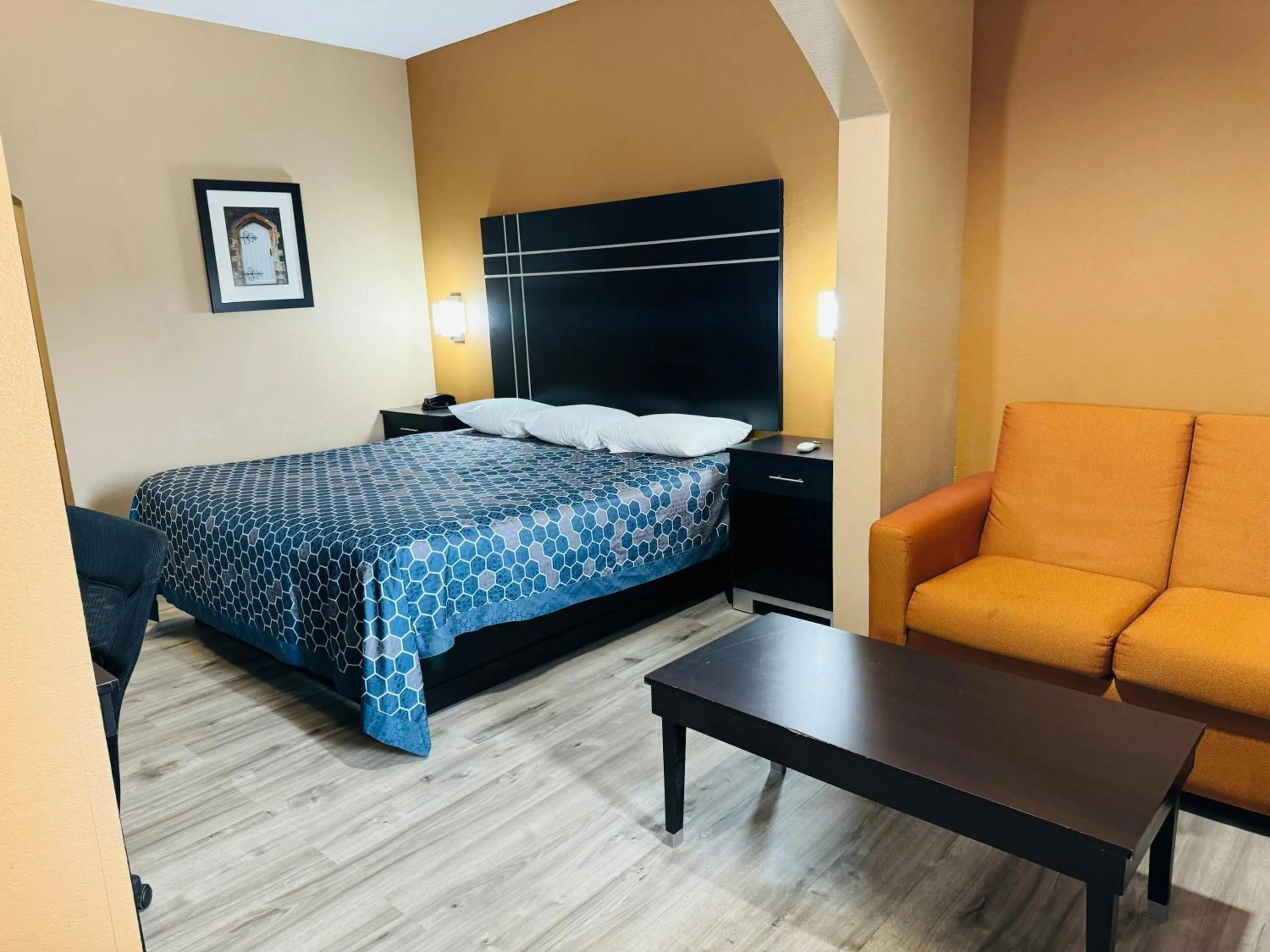 Bed in Executive Inn & Suites