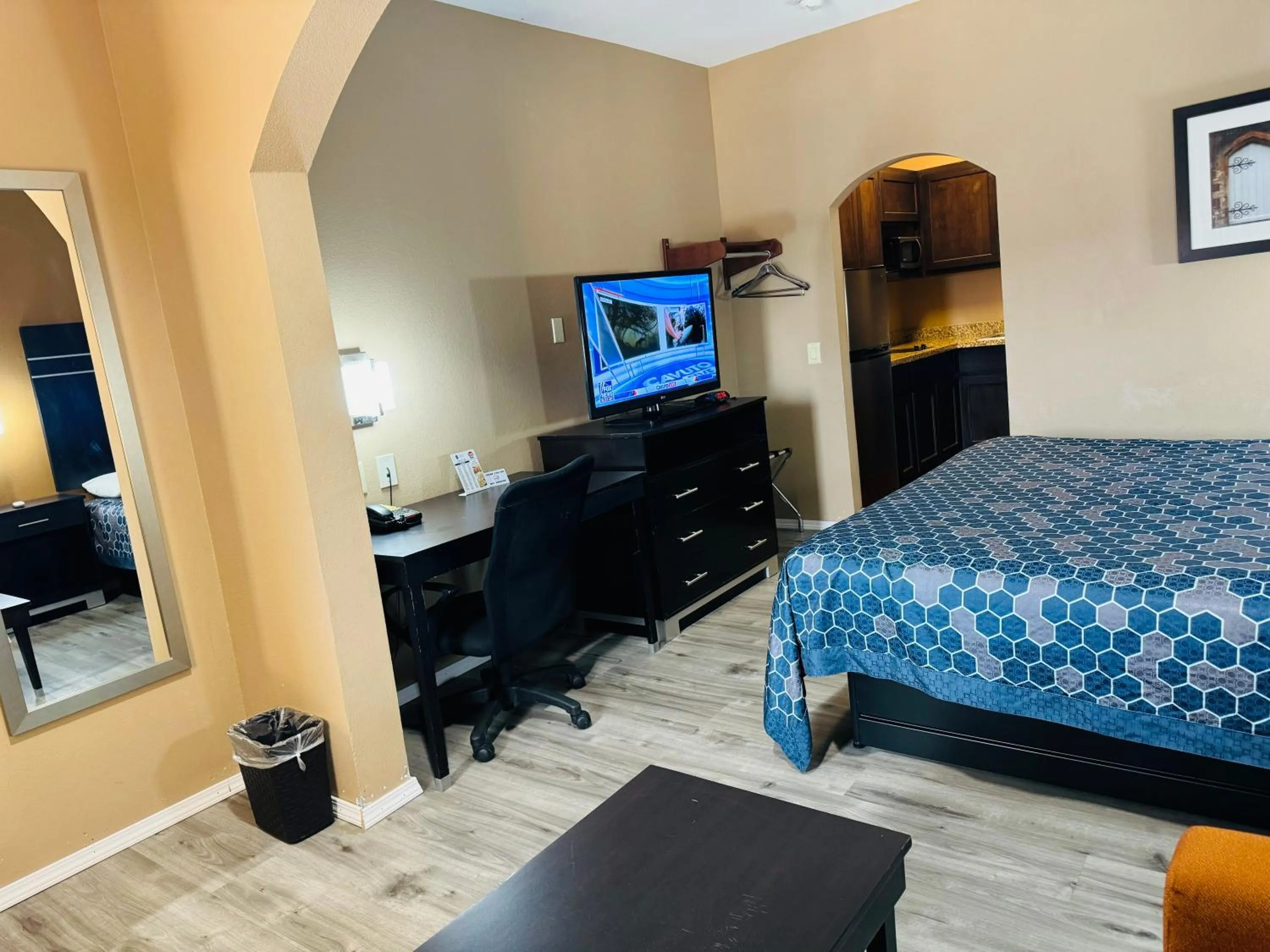 Bed in Executive Inn & Suites