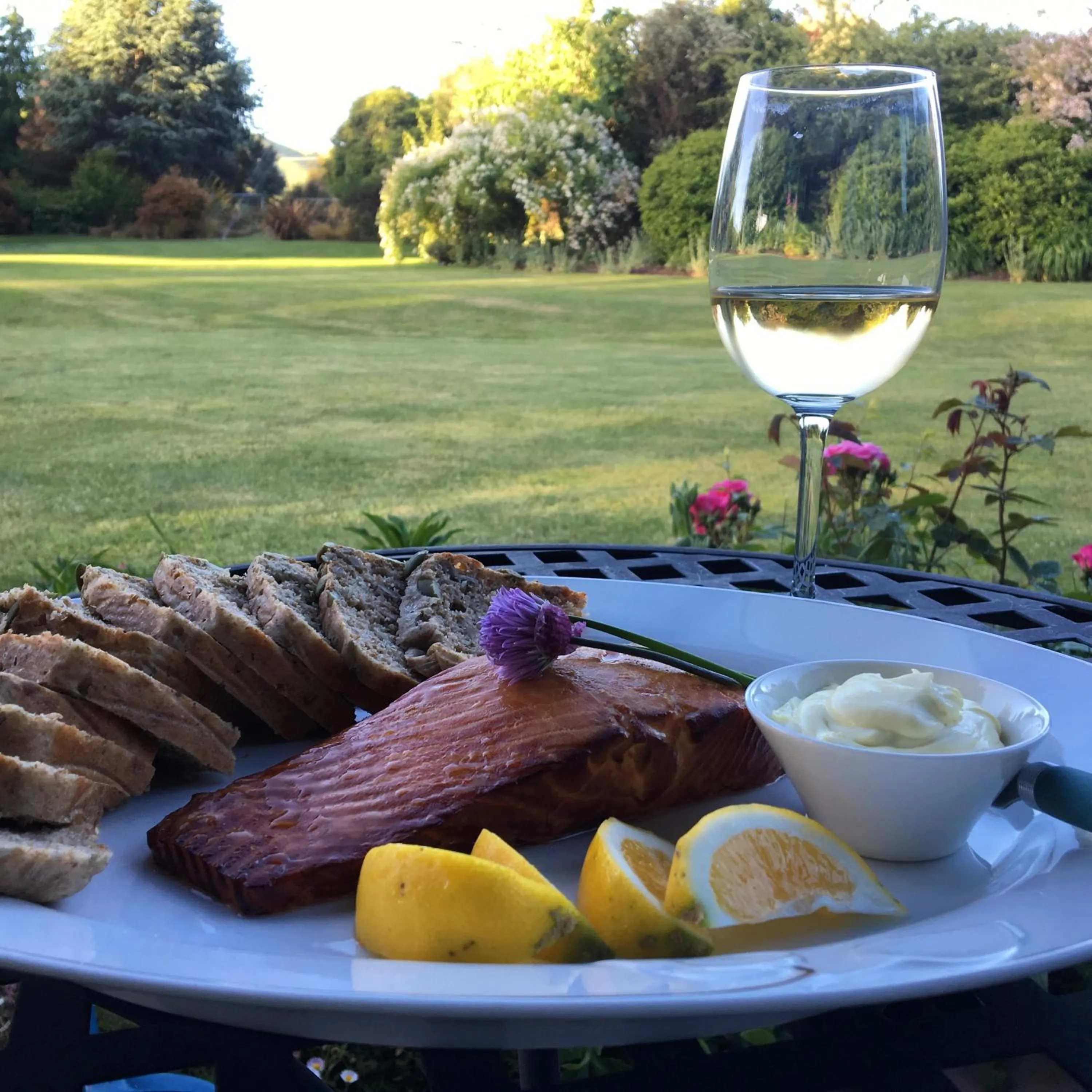 Meals in Whakaipo Lodge