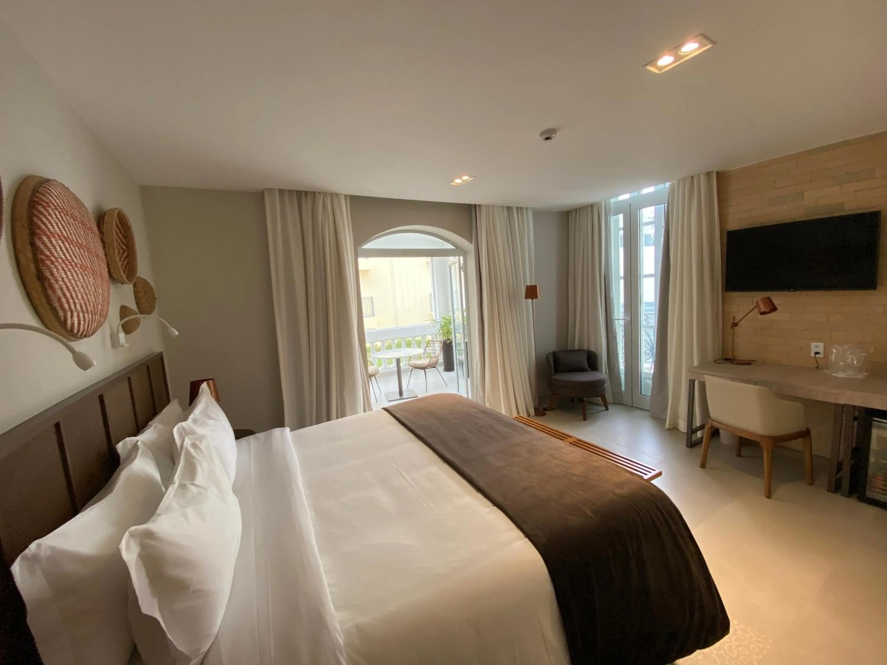 Photo of the whole room, Bed in Juma Ópera Boutique Hotel & Spa