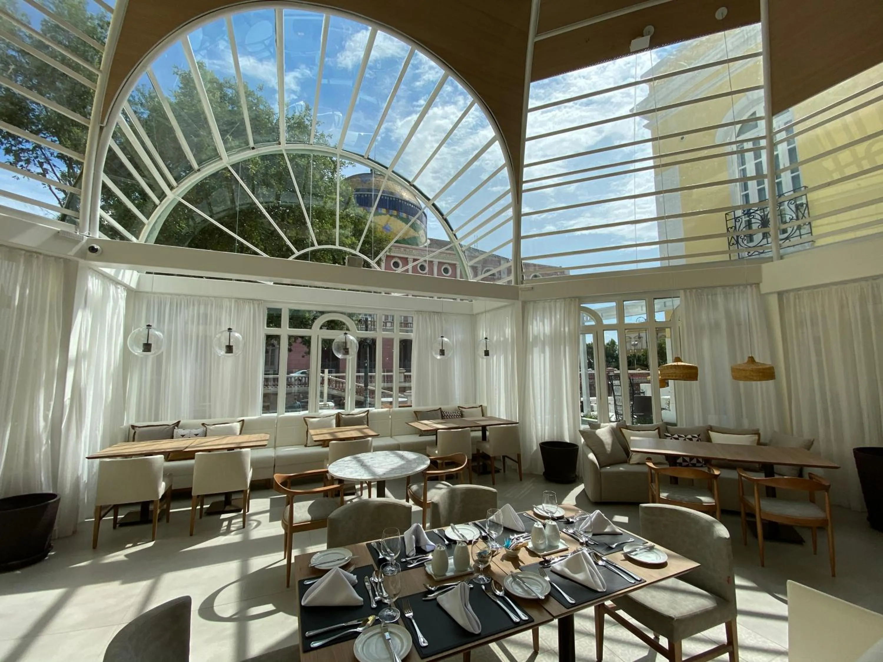 Restaurant/places to eat in Juma Ópera Boutique Hotel & Spa