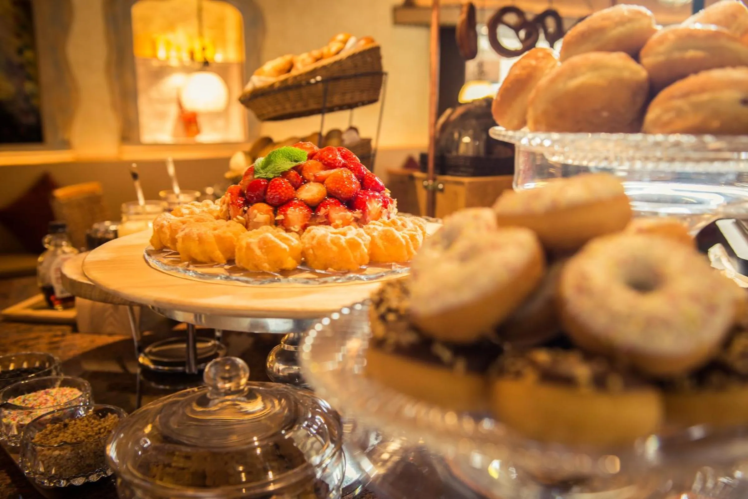 Food and drinks in Hotel Wegner - T h e culinary art hotel