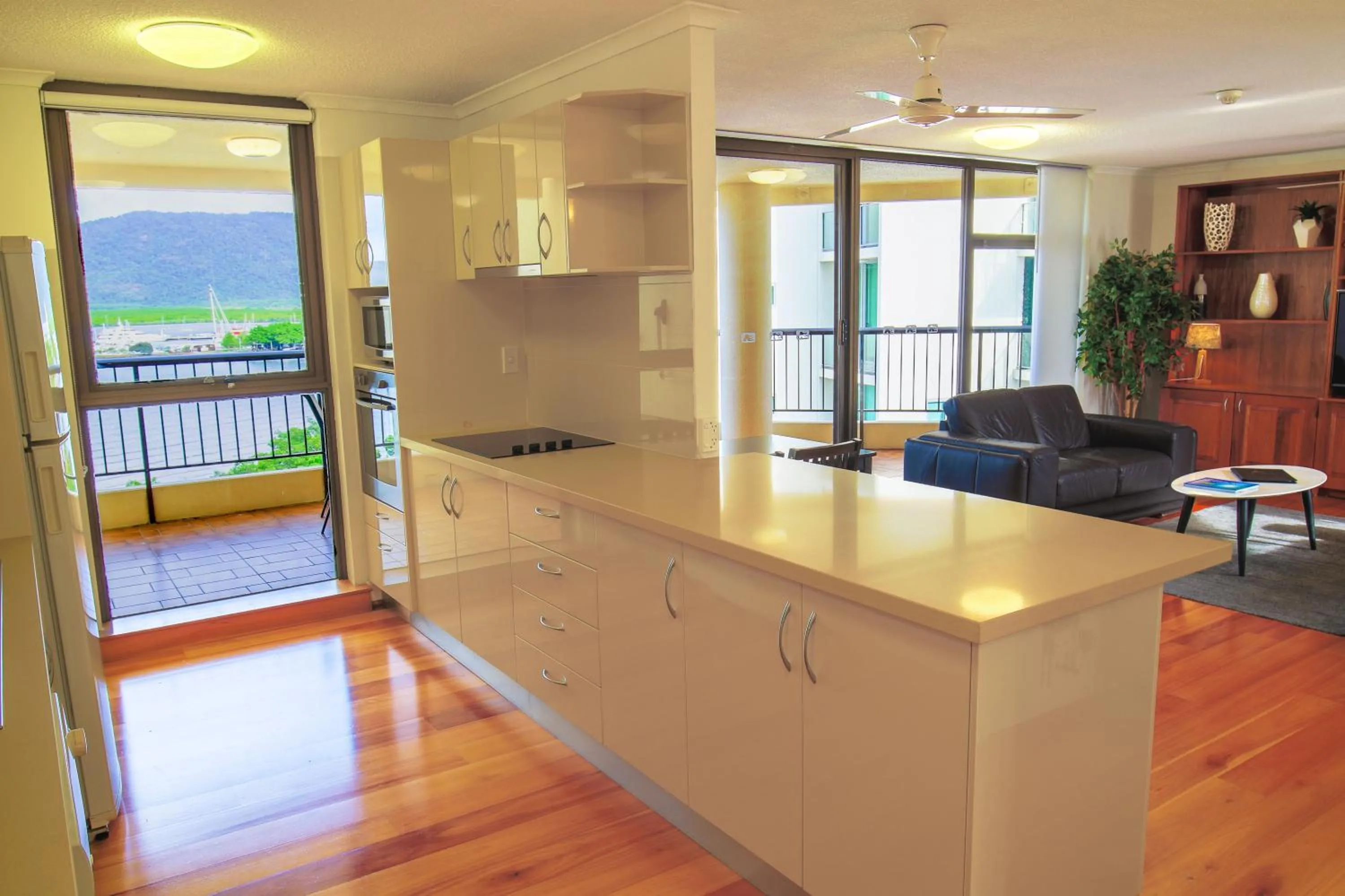 Kitchen or kitchenette in Cairns Aquarius