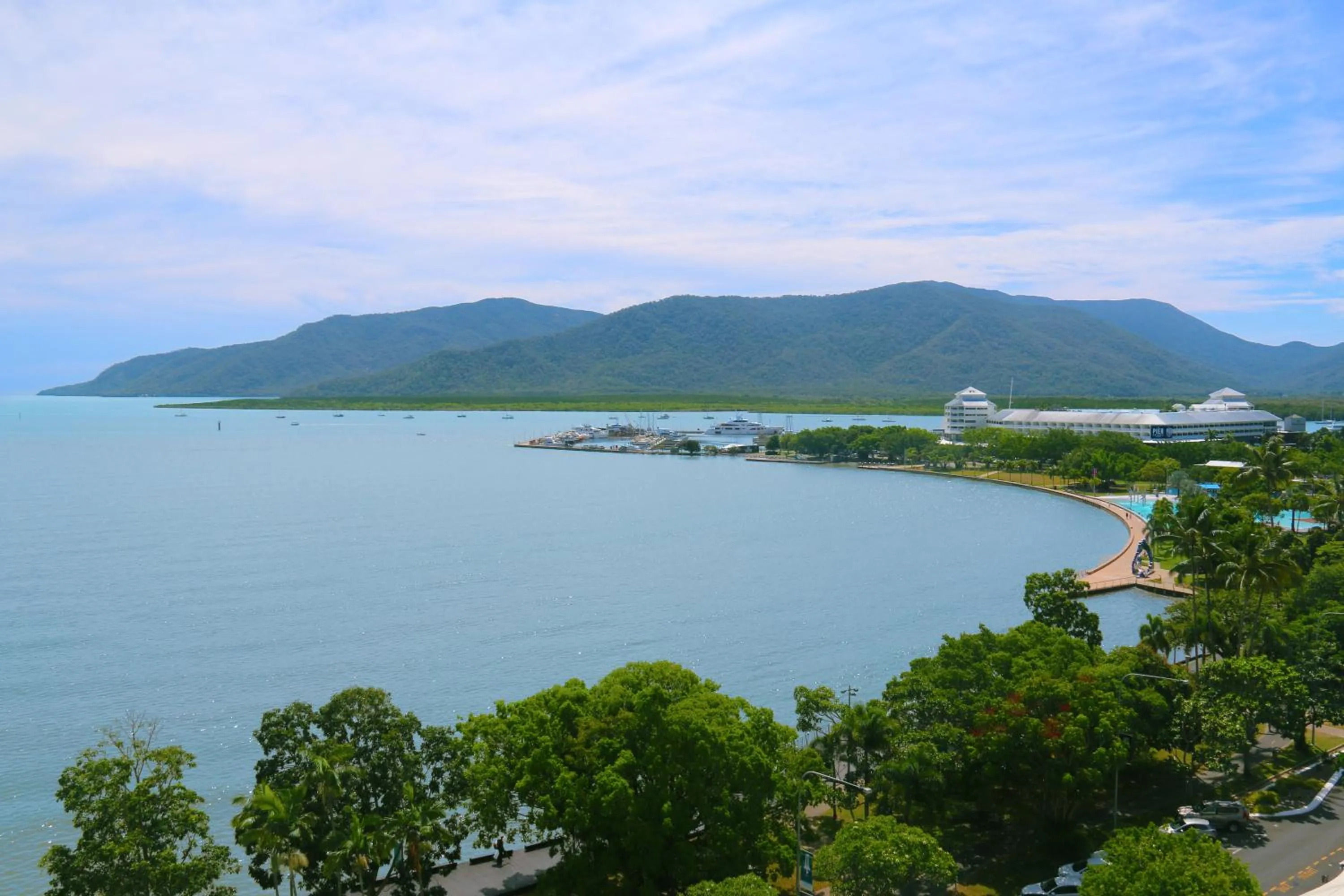 Sea view in Cairns Aquarius