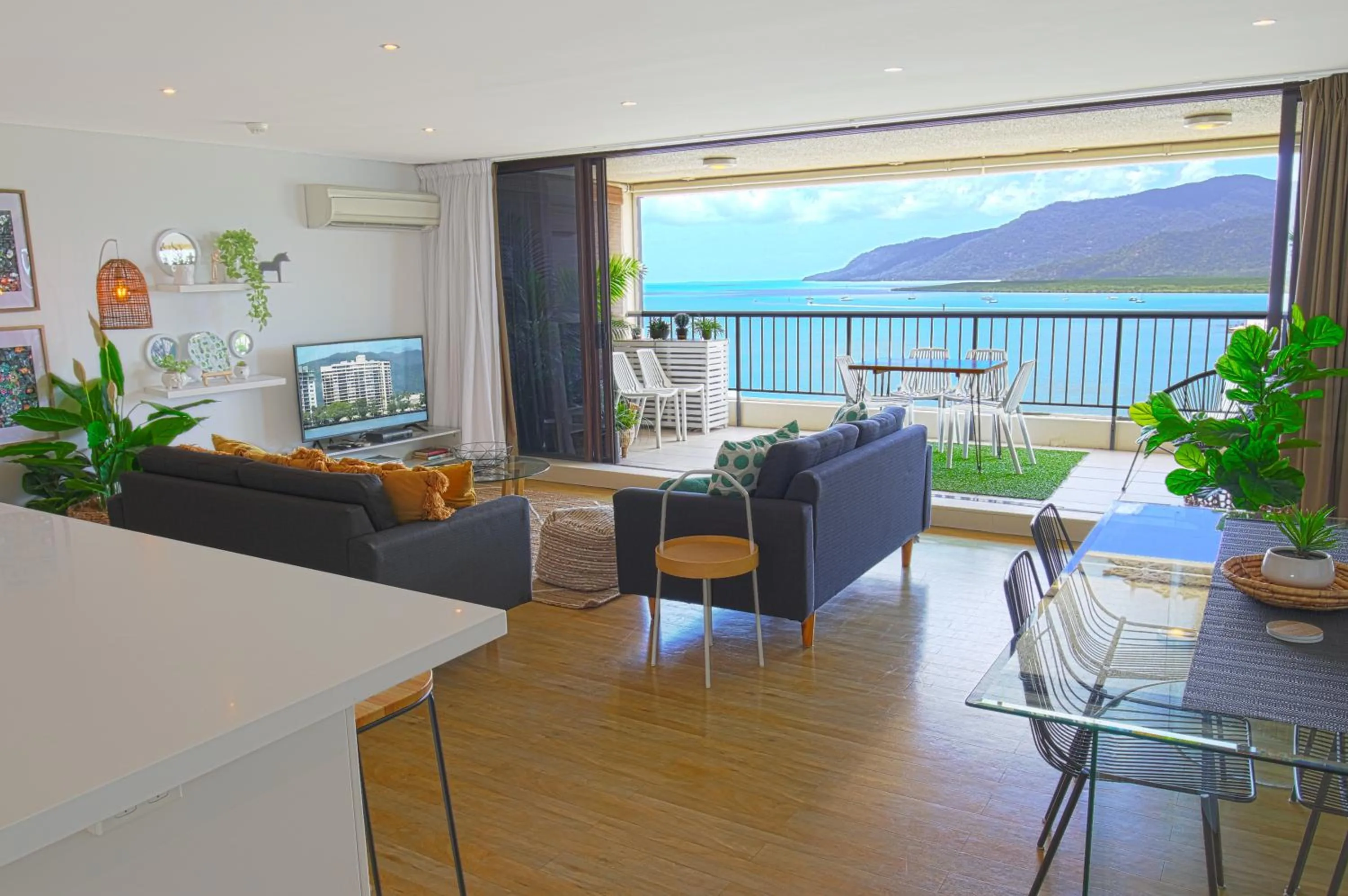 Living room in Cairns Aquarius