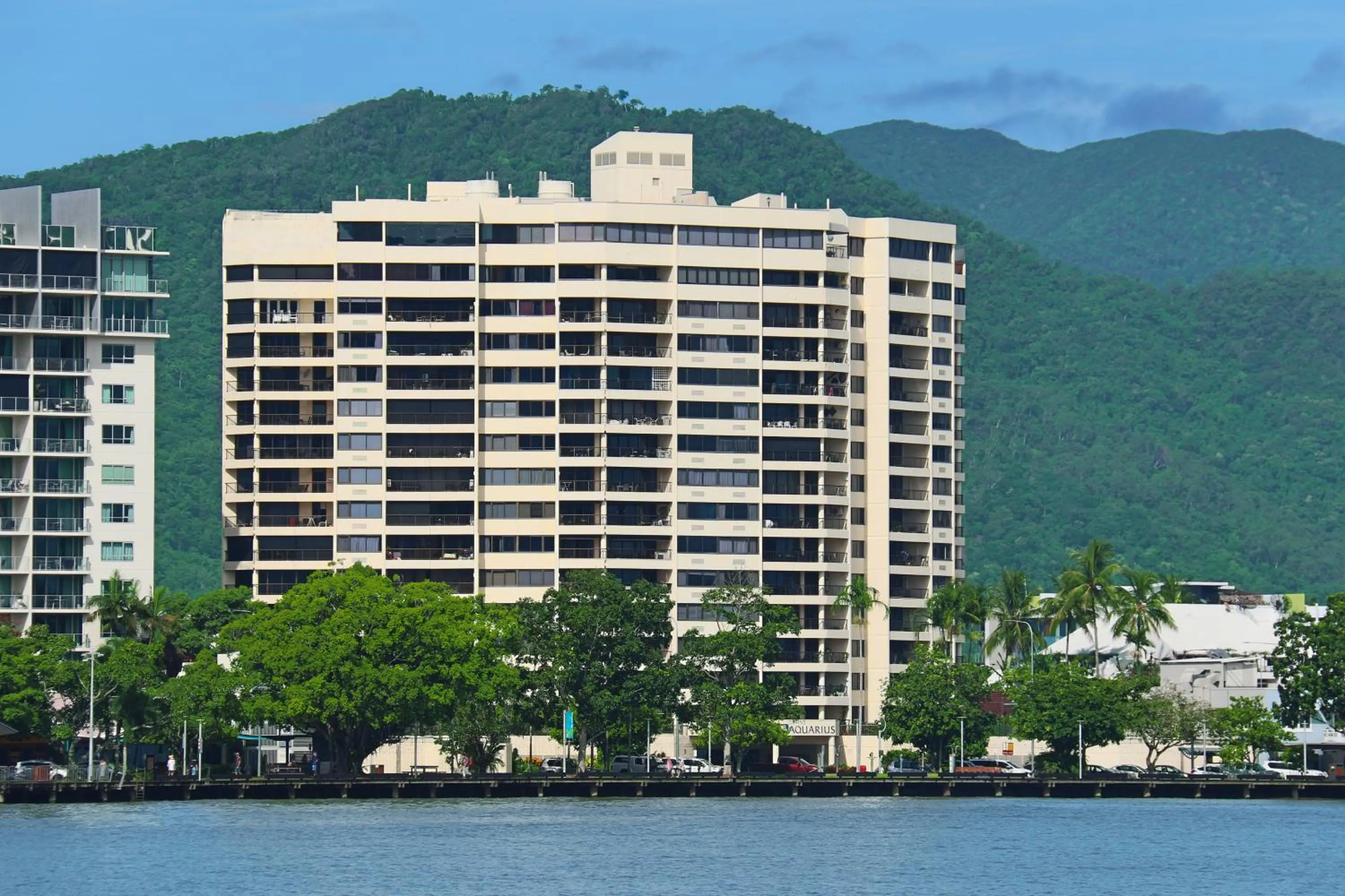 Property building in Cairns Aquarius