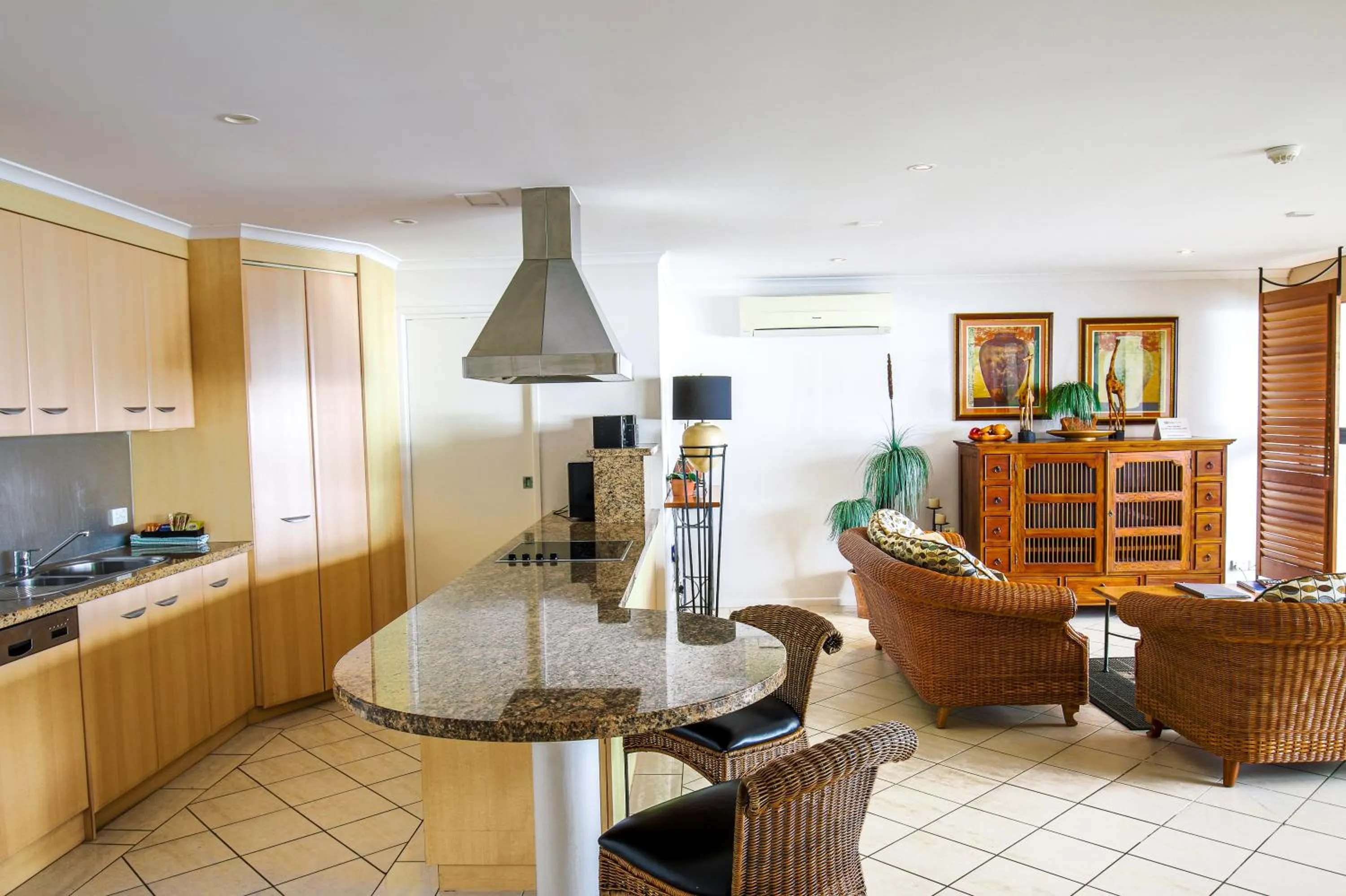 Kitchen or kitchenette in Cairns Aquarius