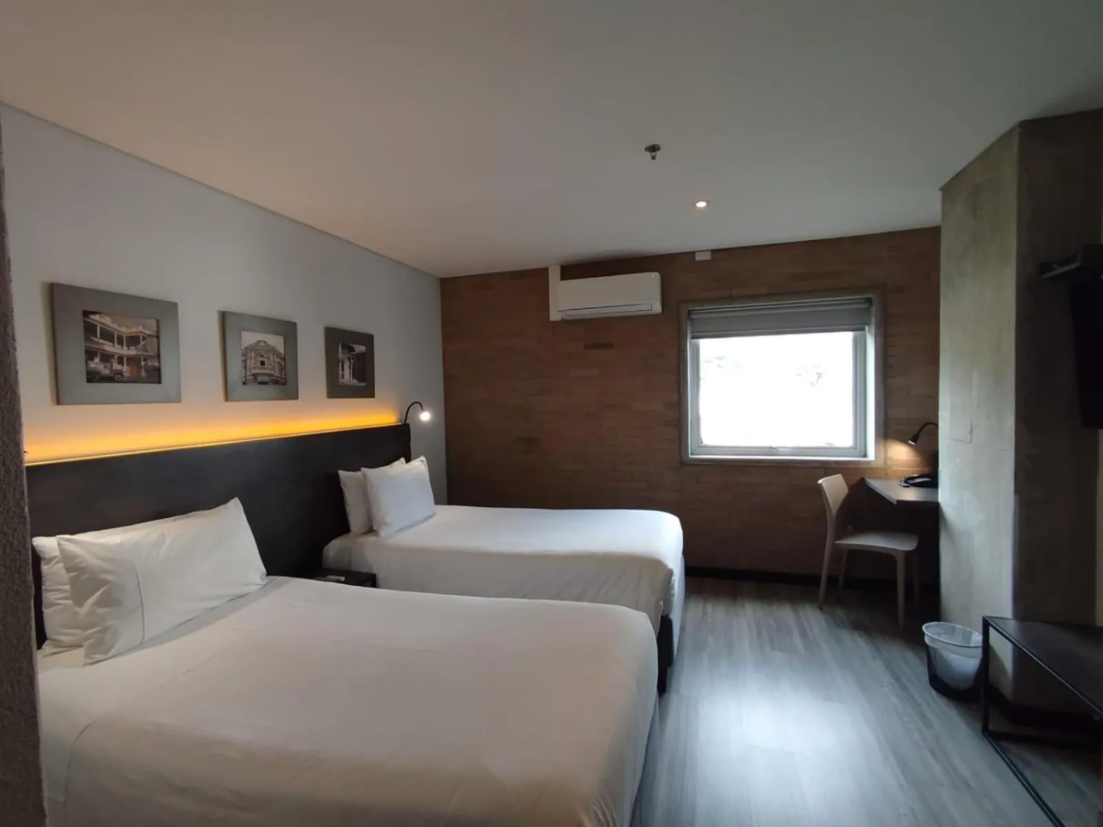 Photo of the whole room, Bed in Hotel Quinta Norte Chipichape