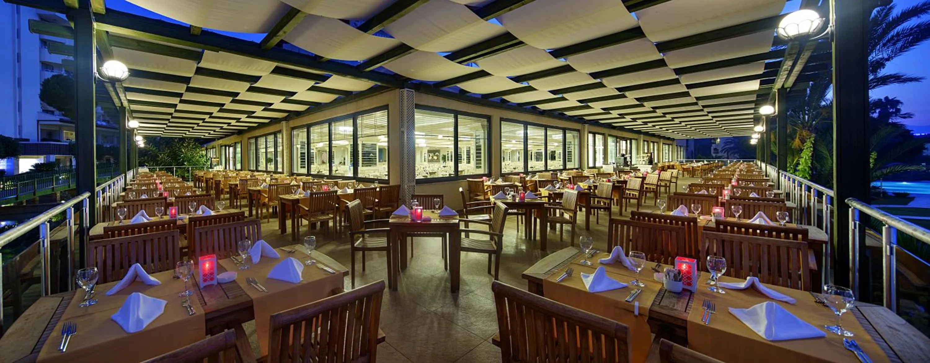 Food and drinks in Bellis Deluxe Hotel & Heated for Winter Aqua Park