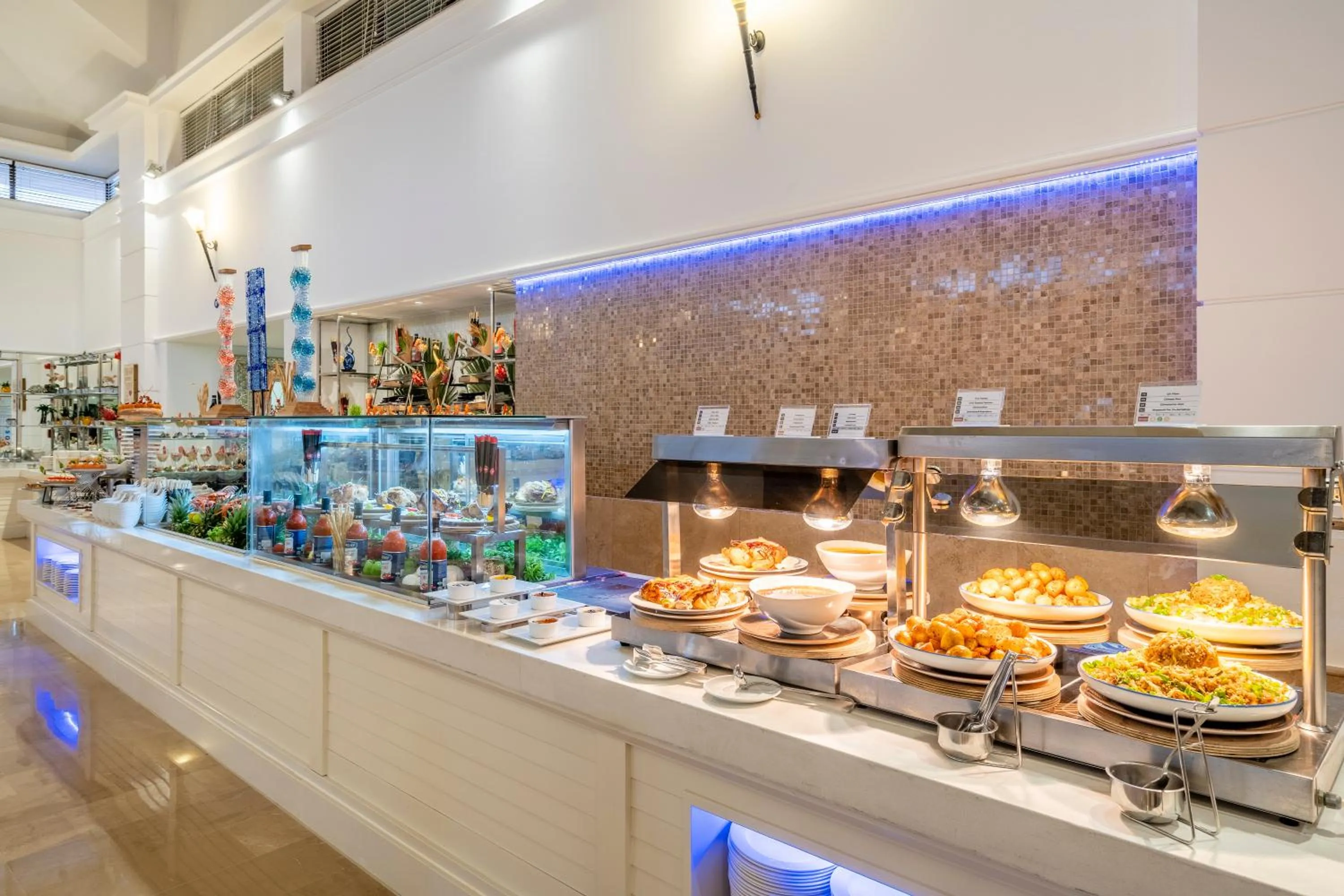 Food and drinks in Bellis Deluxe Hotel & Heated for Winter Aqua Park