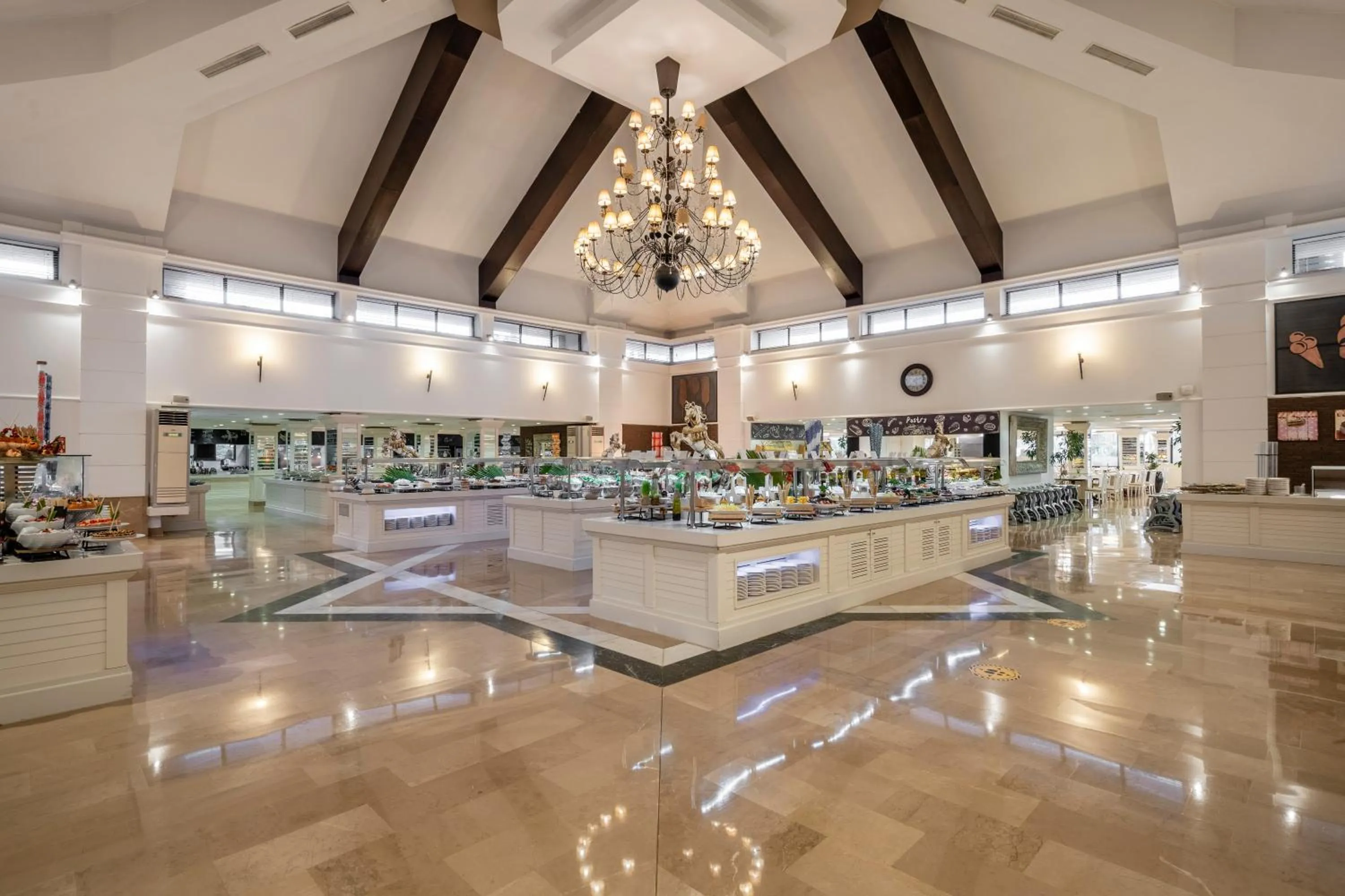 Food and drinks in Bellis Deluxe Hotel & Heated for Winter Aqua Park