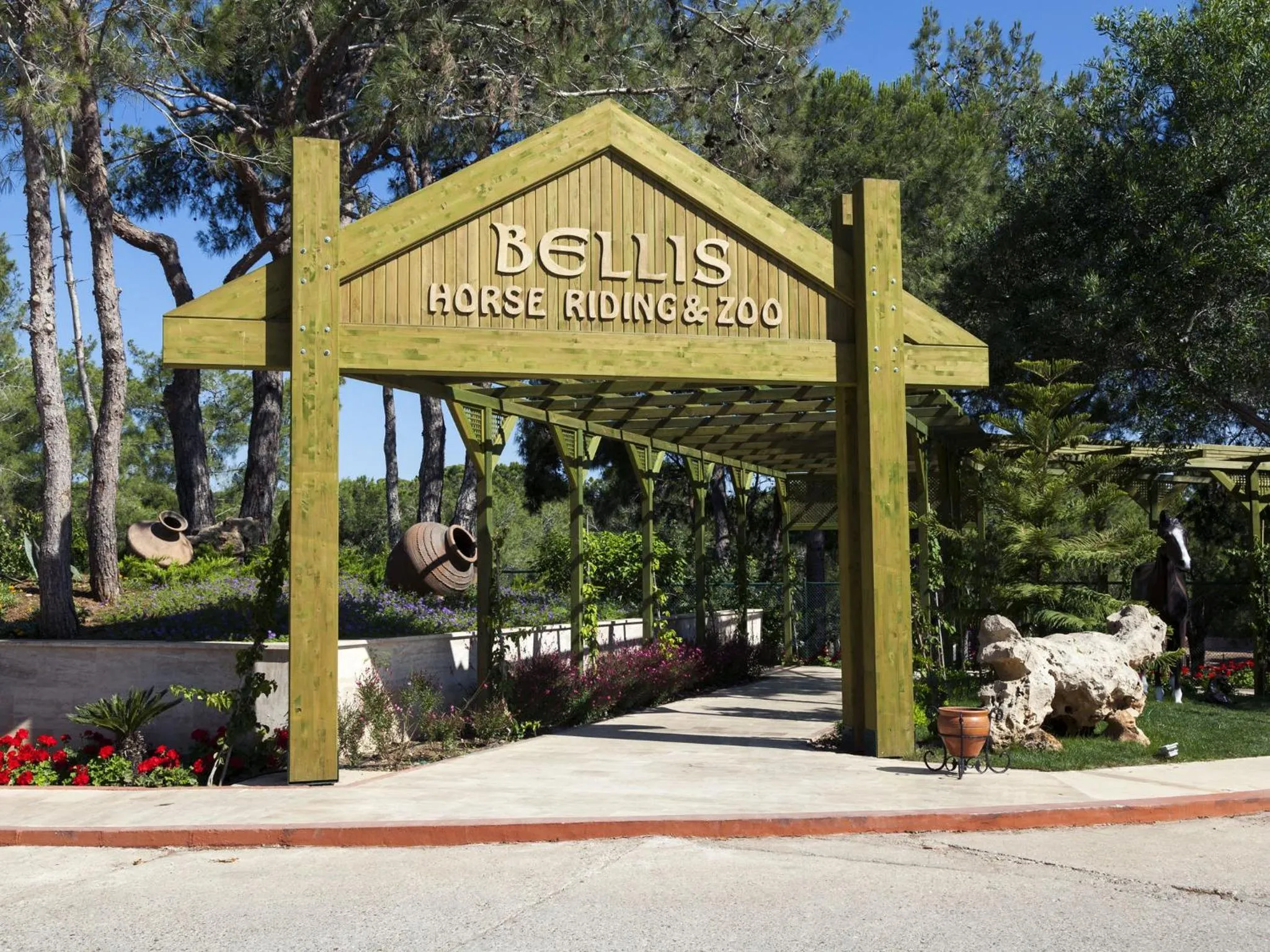 Facade/entrance in Bellis Deluxe Hotel & Heated for Winter Aqua Park