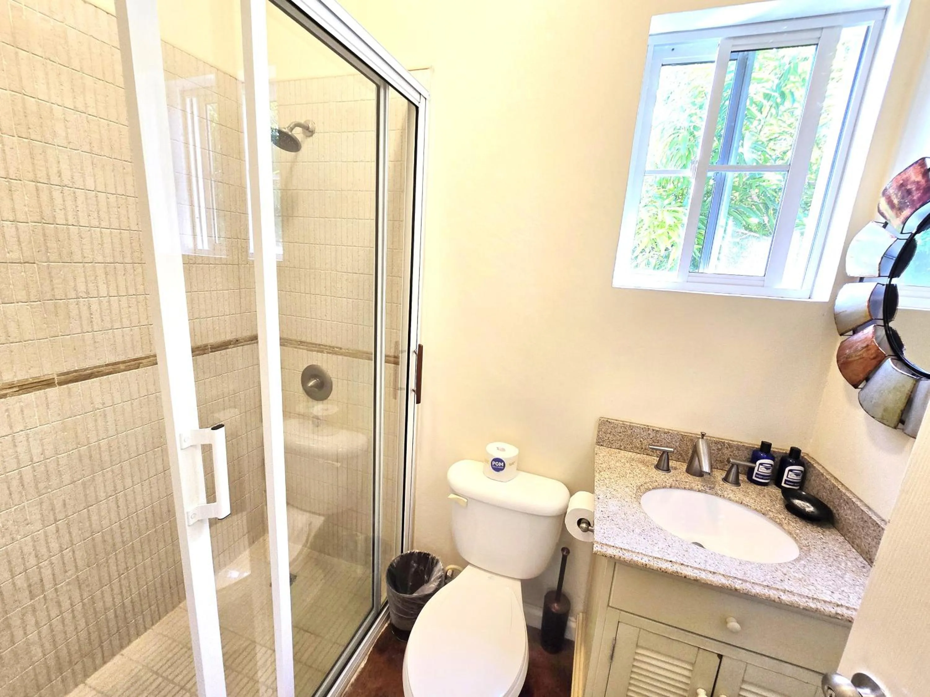 Bathroom in Blue Paloma Bed & Breakfast