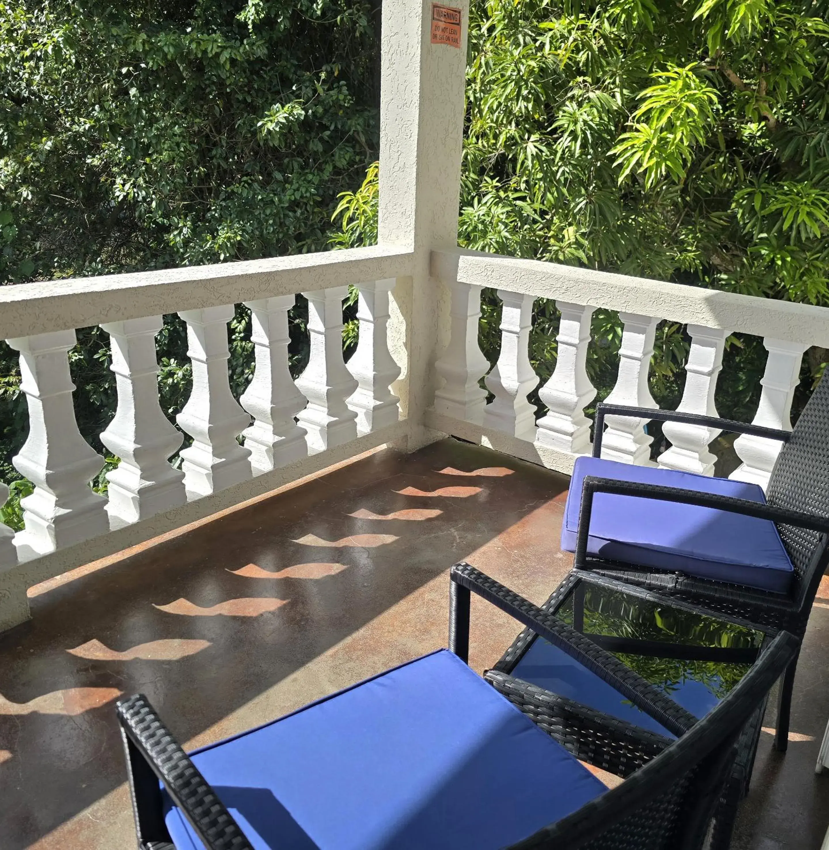 Deluxe Double Room with Extra Bed in Blue Paloma Bed & Breakfast Deluxe Double Room with Extra Bed in Blue Paloma Bed & Breakfast
