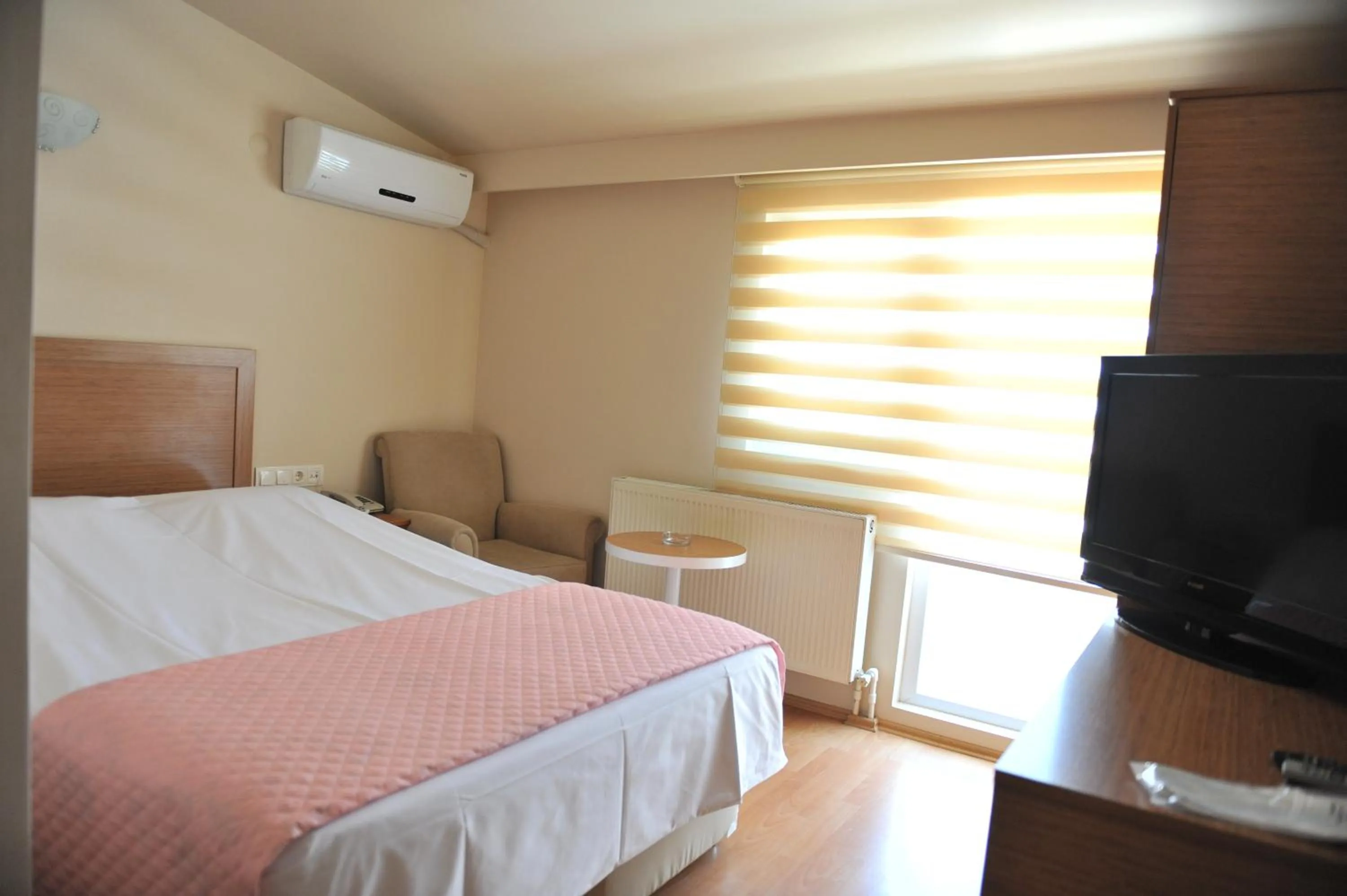 Decorative detail in Serenti Hotel