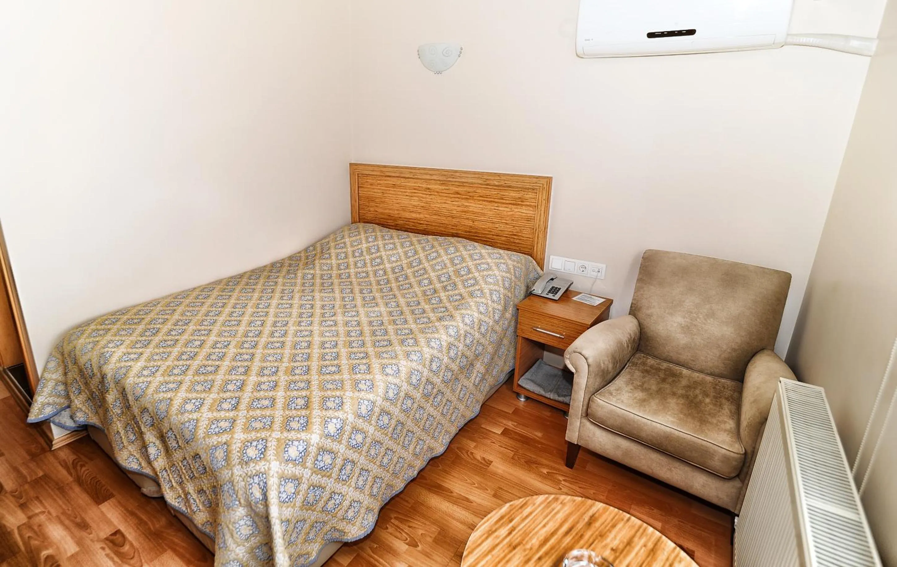 Decorative detail in Serenti Hotel