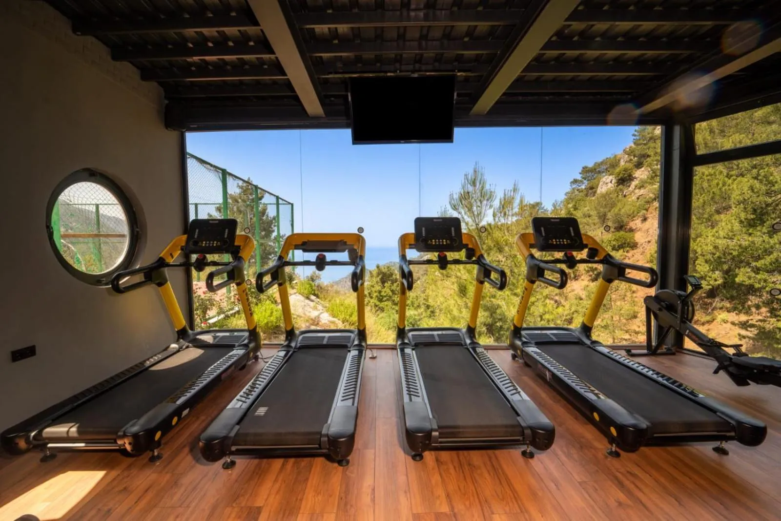 Fitness centre/facilities in Orka Sunlife Resort Hotel and Aquapark