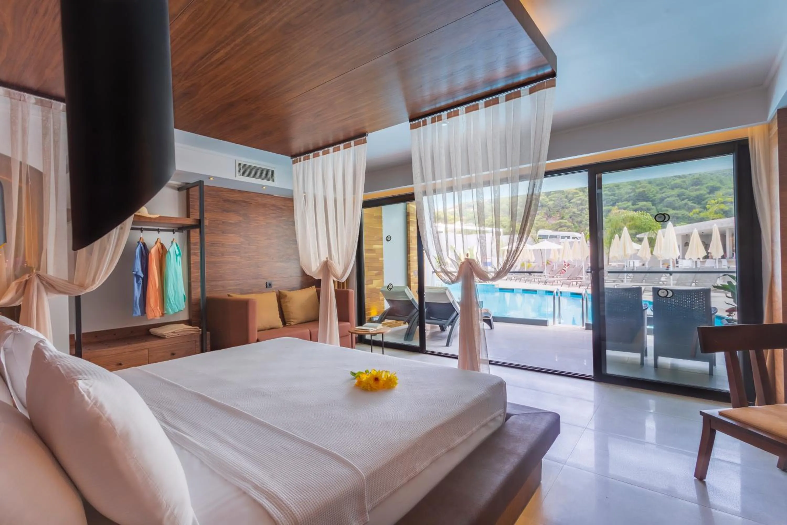 Bed in Orka Sunlife Resort Hotel and Aquapark