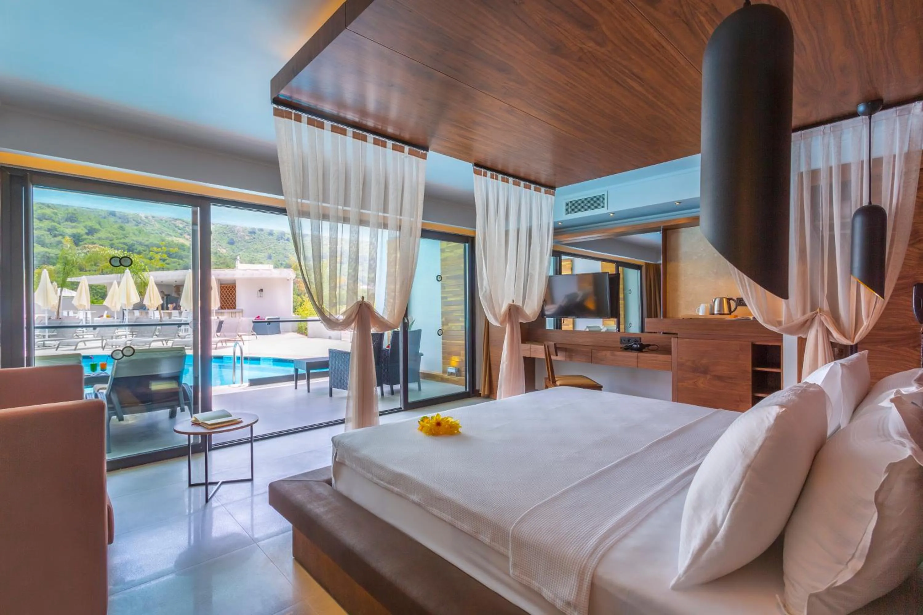 Bed in Orka Sunlife Resort Hotel and Aquapark