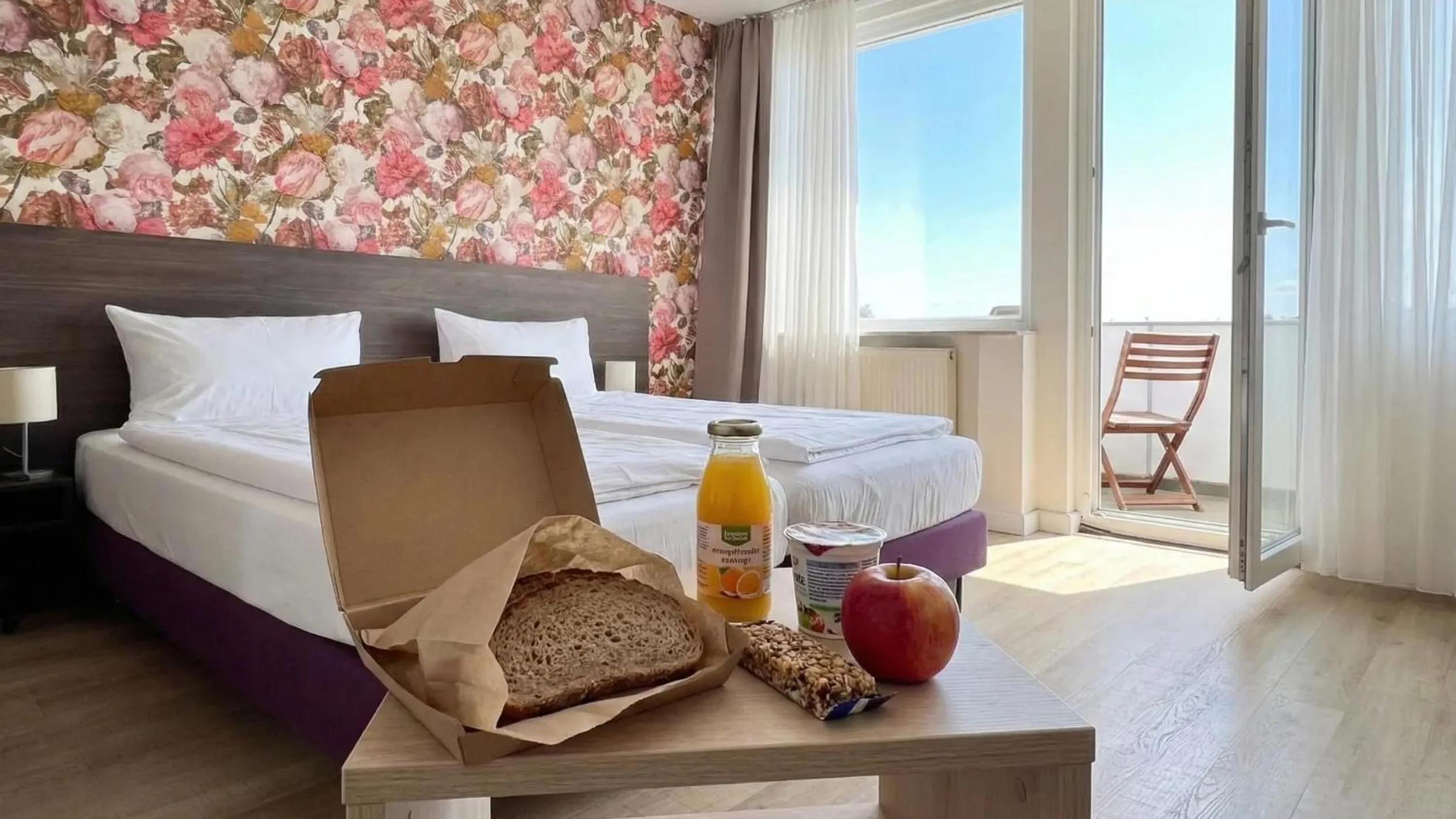 Breakfast, Bed in Fährhaus Hotel am Rhein by Mayburgh